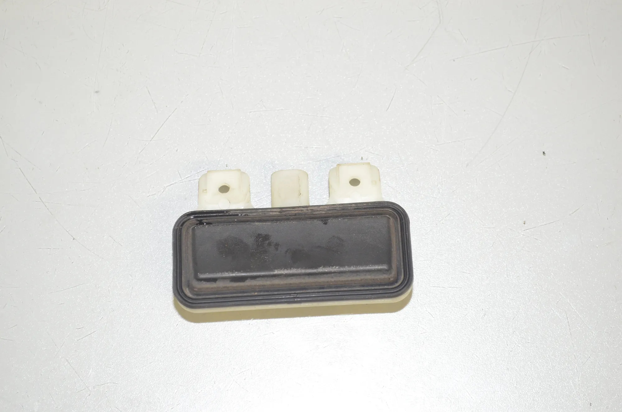 Tailgate Open Switch – OEM 7315602 · BMW BMW i3 (I01) 2020 – 4