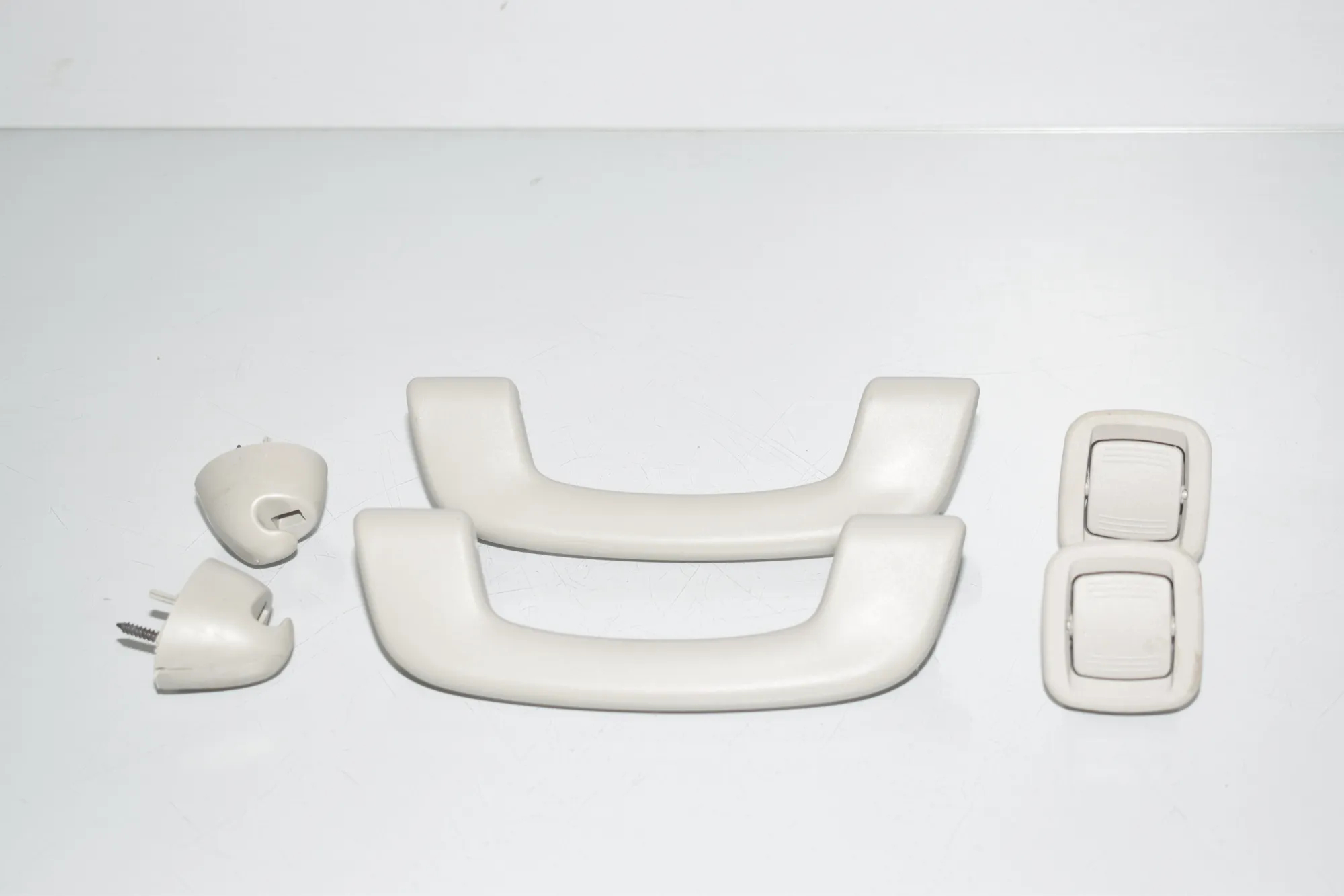 Interior Roof Handle Set – OEM 7359436 · BMW BMW i3 (I01) 2020 – 4