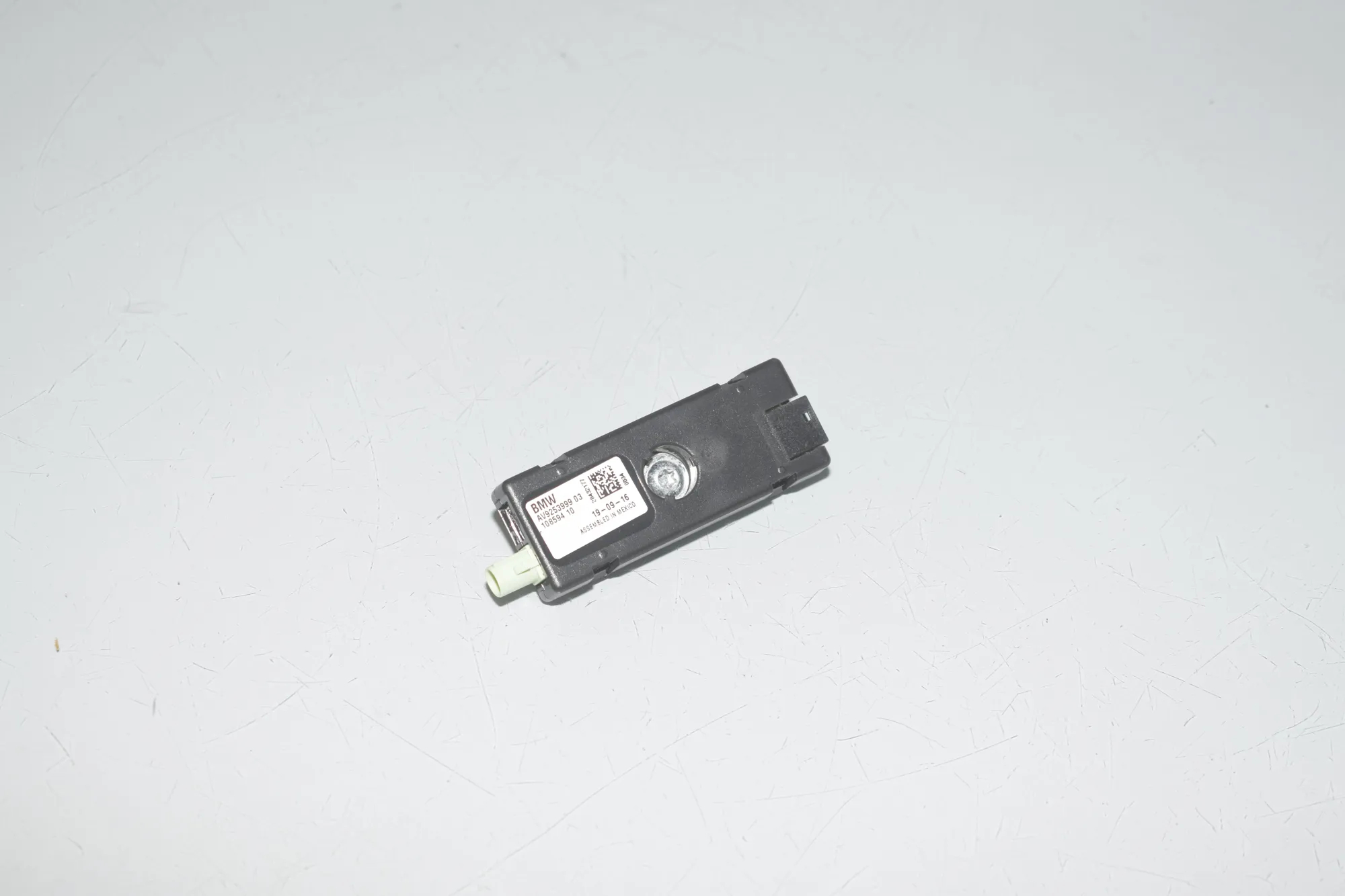 Antenna Amplifier – OEM 9253999 · BMW BMW i3 (I01) 2020