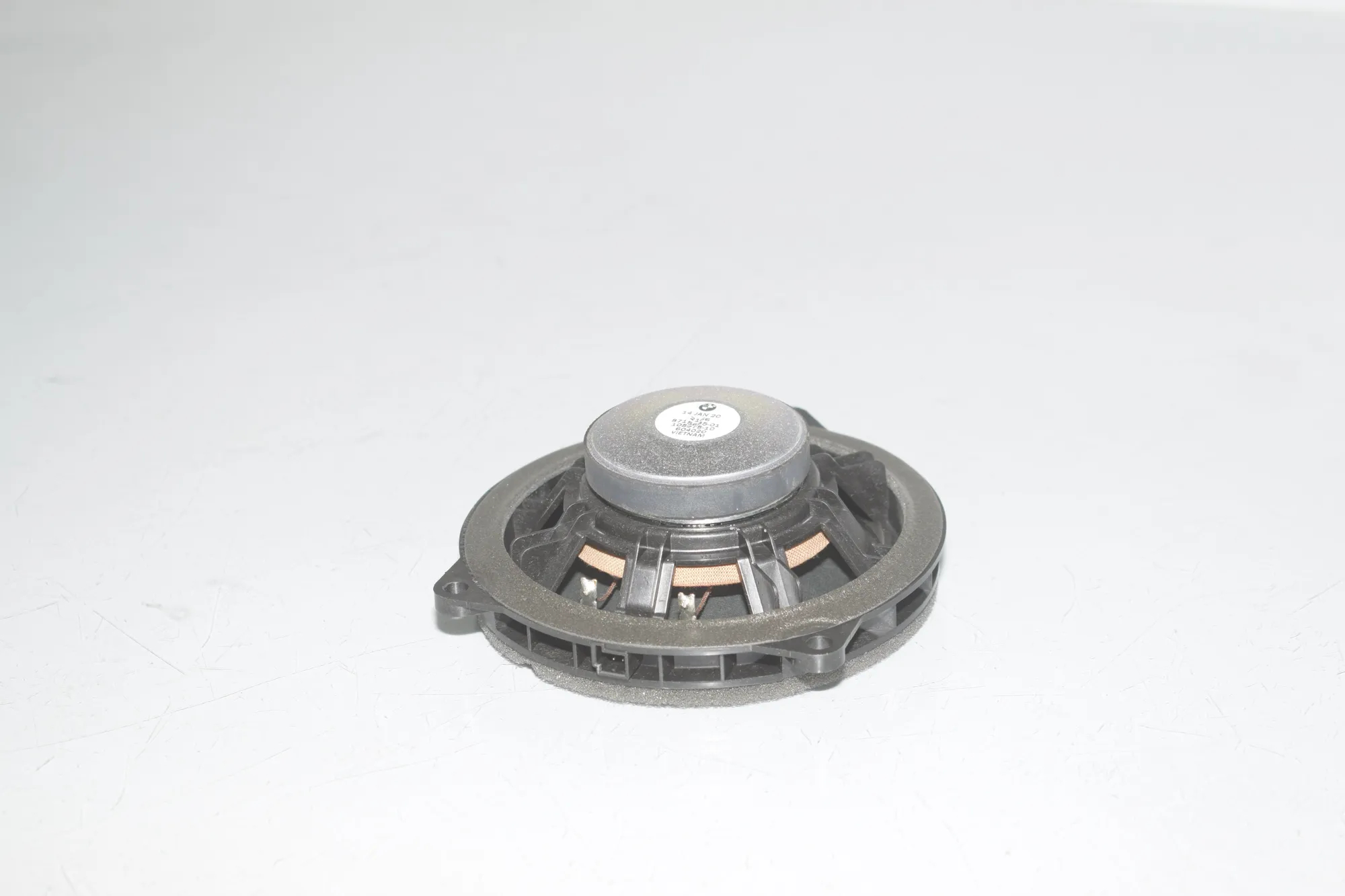 Front Left Door Speaker – OEM 8715685 · BMW BMW i3 (I01) 2020 – 4