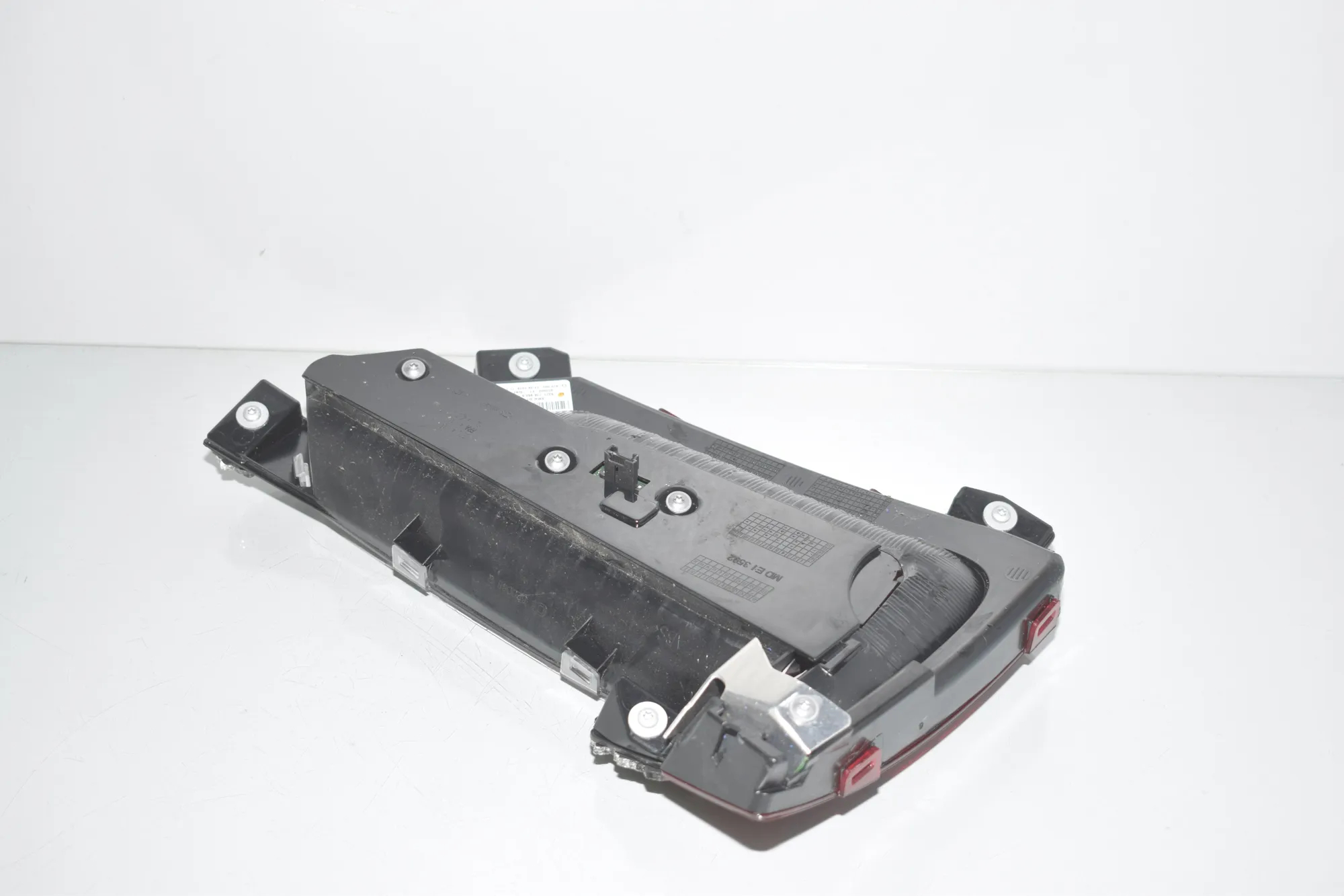 Right Side Tailgate Tail Light – OEM 7389606 · BMW BMW i3 (I01) 2020 – 4