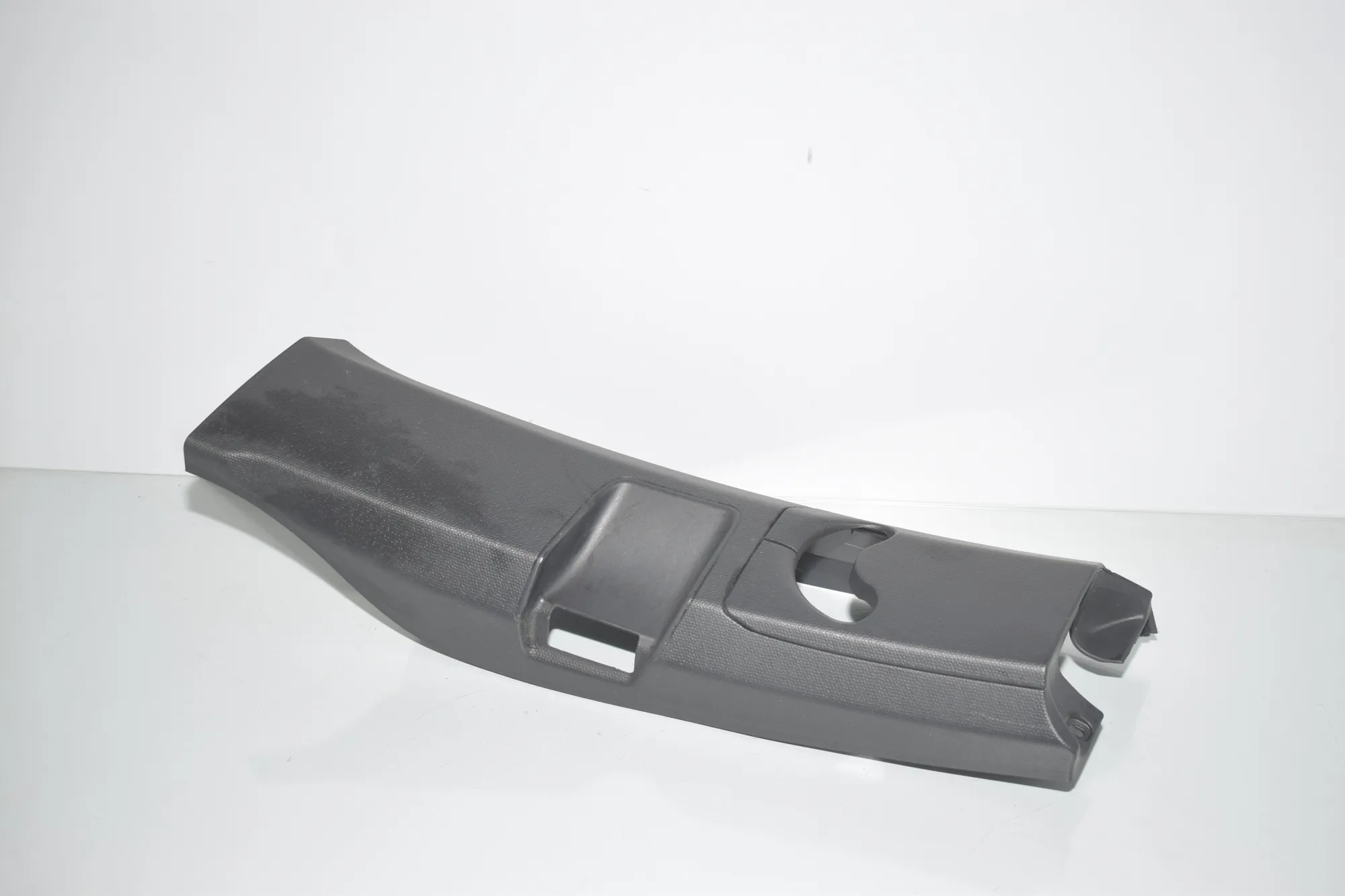 Left Side B Pillar Trim – OEM 7287935 · BMW BMW i3 (I01) 2020 – 2