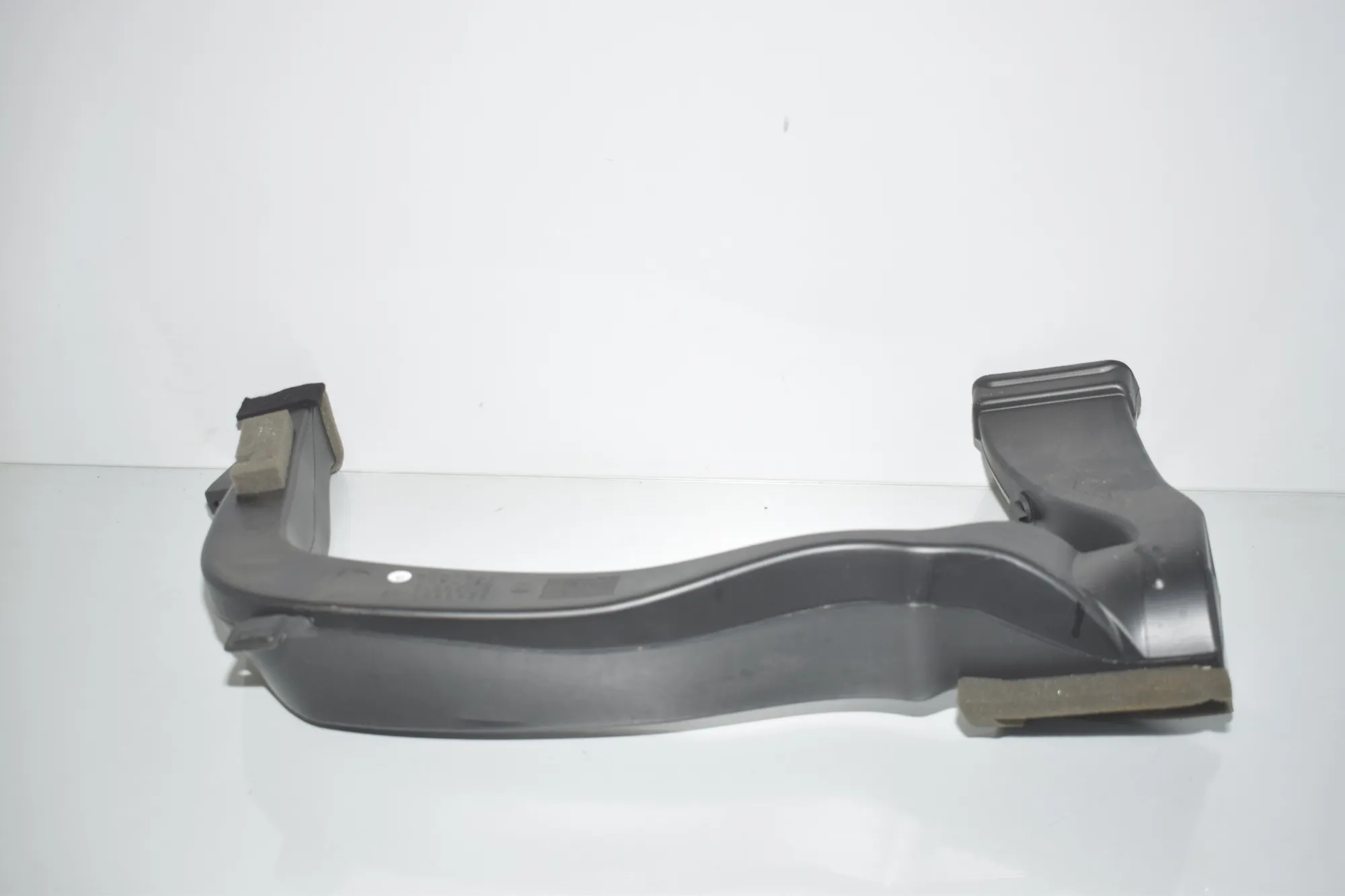 Interior Air Duct Channel – OEM 9269857 · BMW BMW i3 (I01) 2020