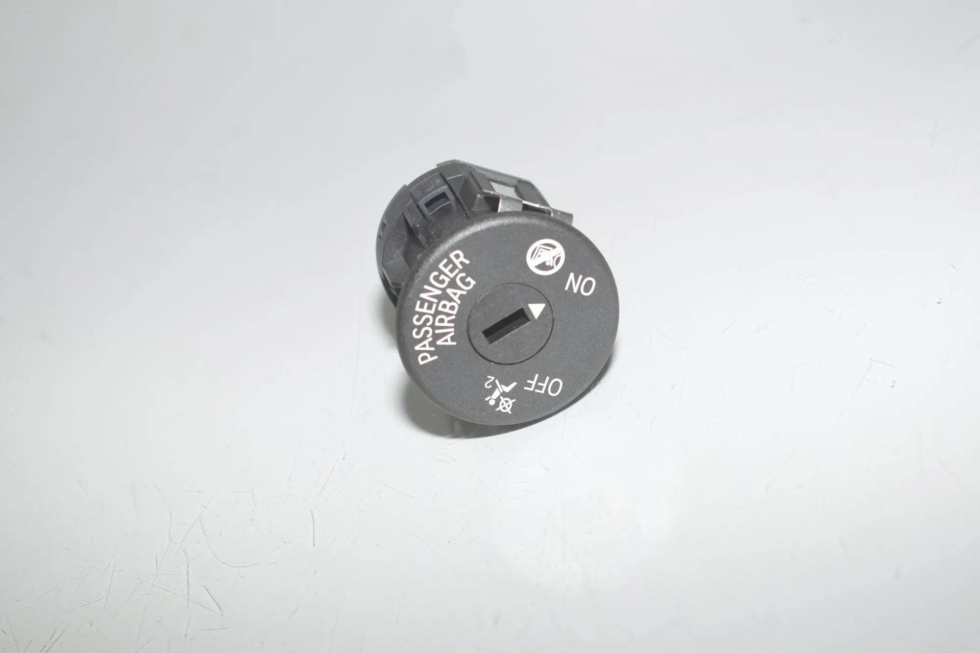 SRS Switch – OEM 9483731 · BMW BMW i3 (I01) 2020