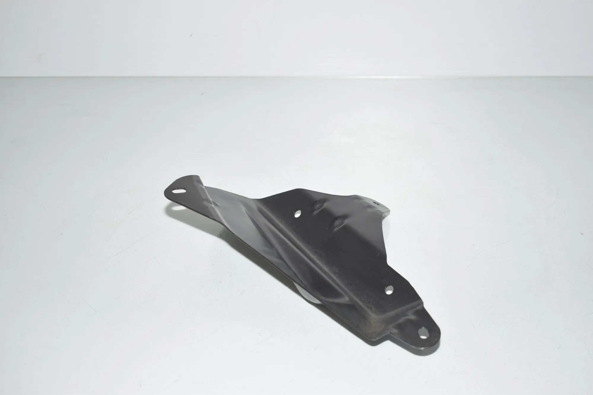 Bracket – OEM 7288502 · BMW BMW i3 (I01) 2020 – 3