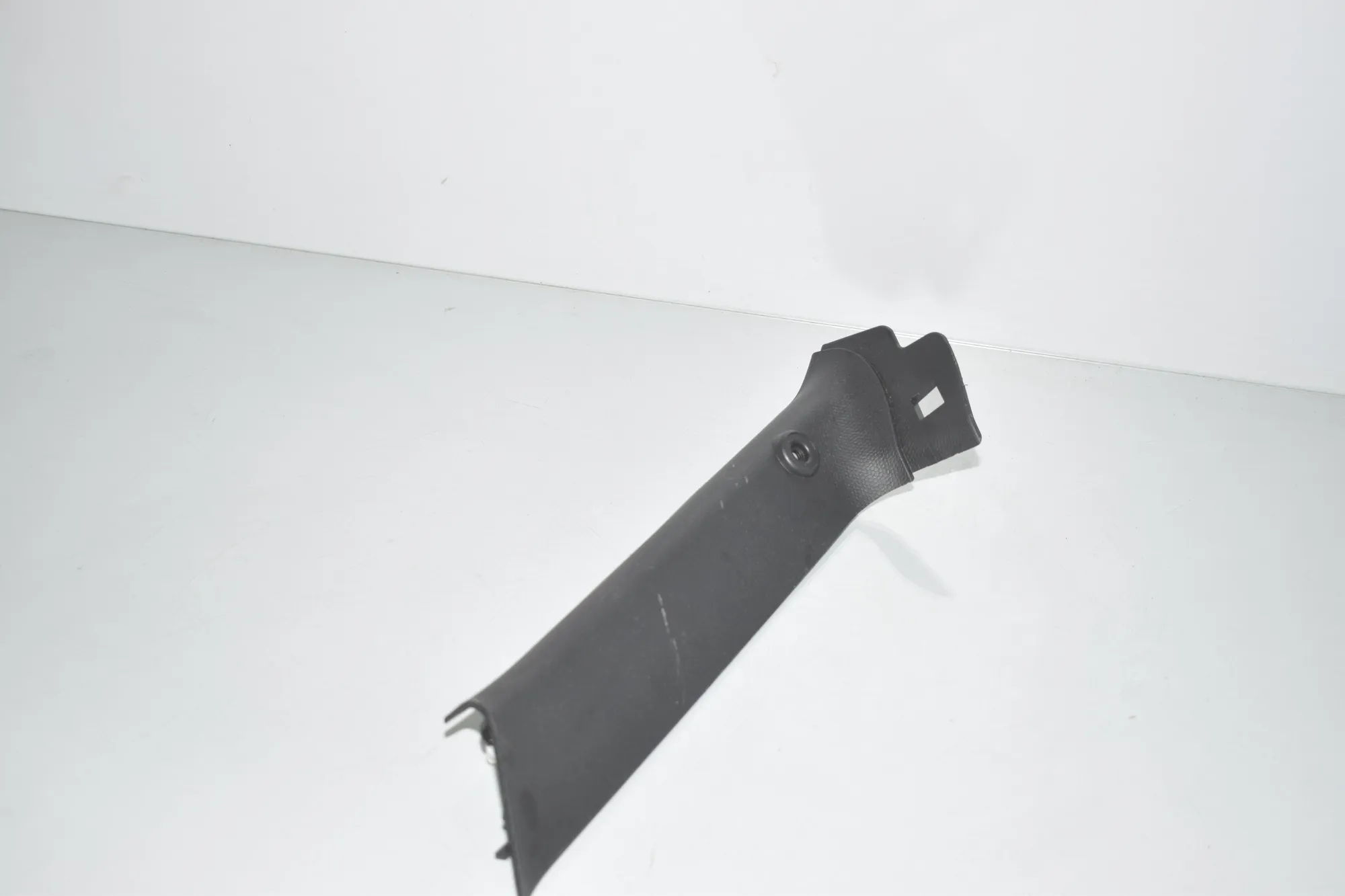 Tailgate Bootlid Trim – OEM 7315766 · BMW BMW i3 (I01) 2020 – 2