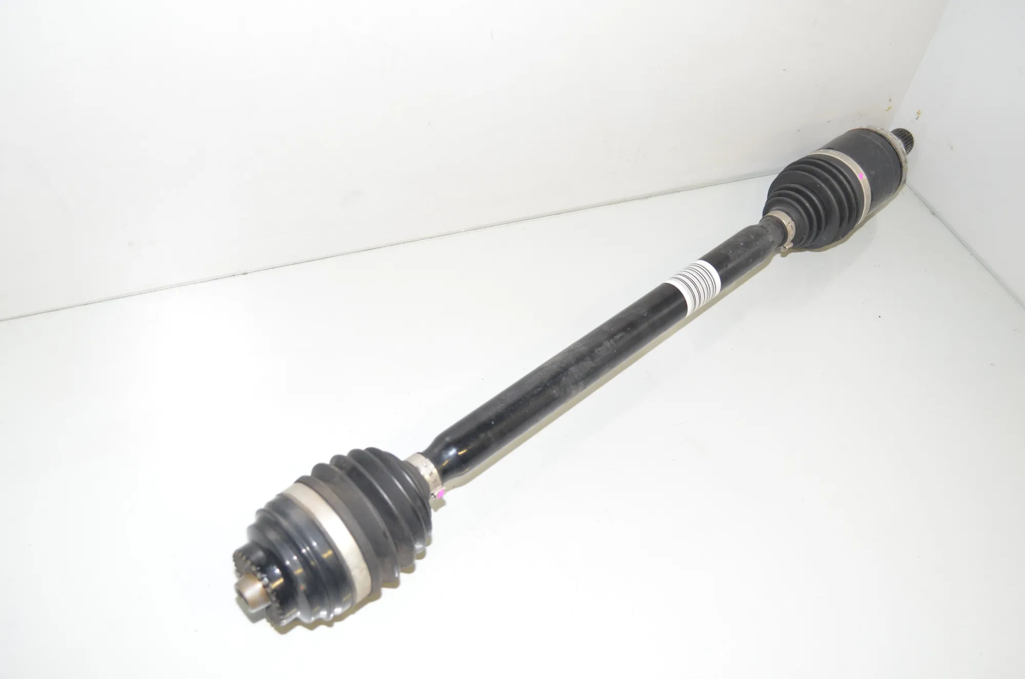 Rear Right Driveshaft – OEM 7641212 · BMW BMW i3 (I01) 2020 – 2