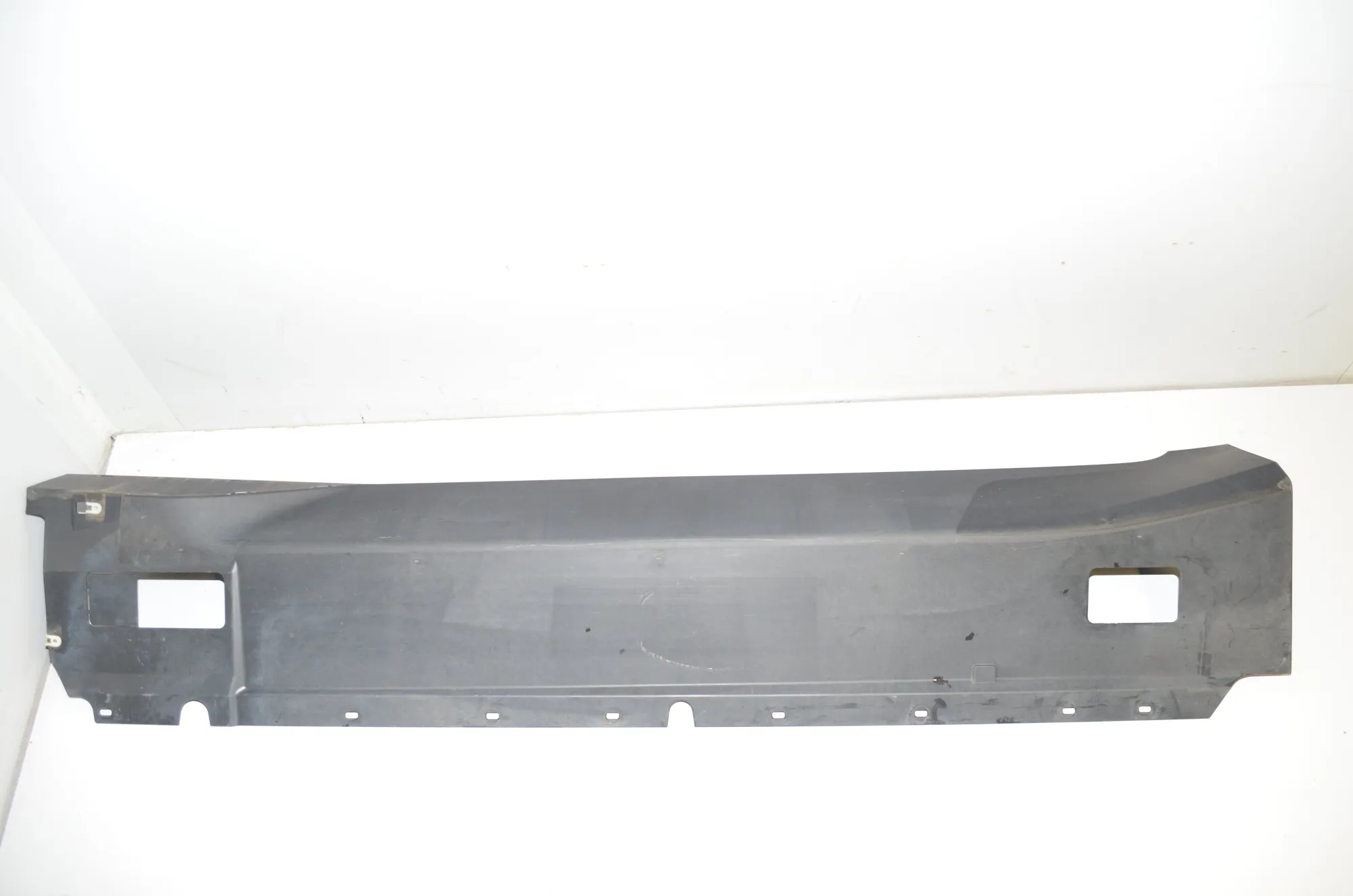 Left Side Sideskirt – OEM 7368597 · BMW BMW i3 (I01) 2020