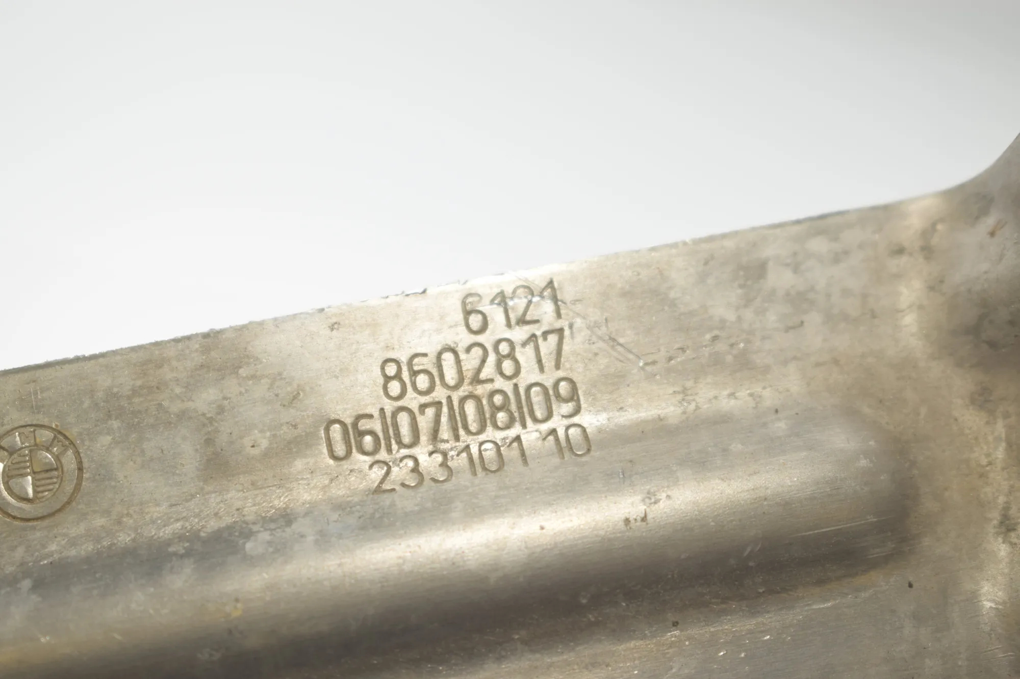 Bracket – OEM 8602817 · BMW BMW i3 (I01) 2020 – 5