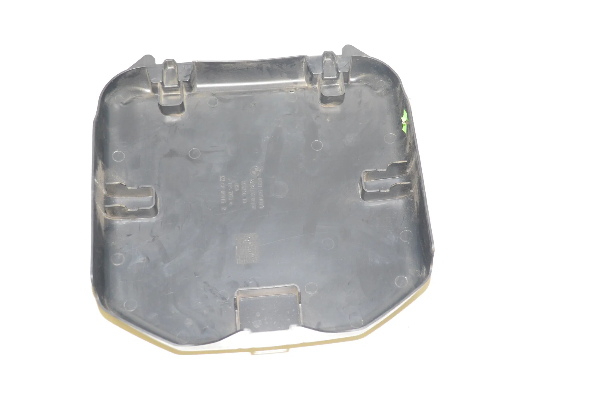 Air Filter Box Upper Part – OEM 9184010 · BMW X3 (F25) xDrive 35 i 2011 – 3