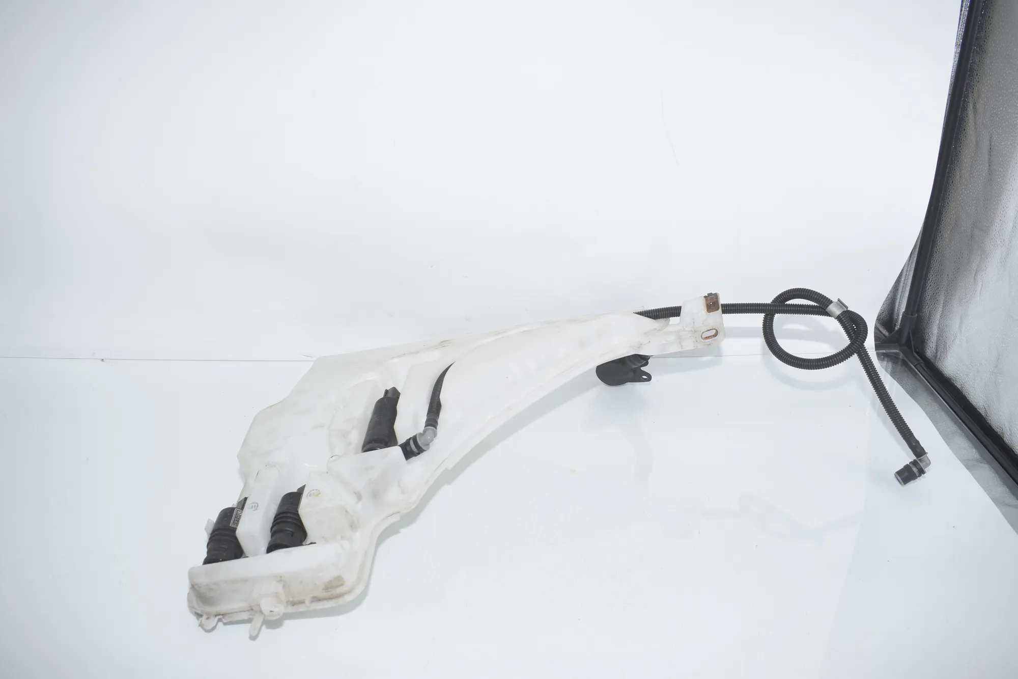 Window Washer Tank – OEM 7241675 · BMW 3 Touring (F31) 330 d xDrive 2014