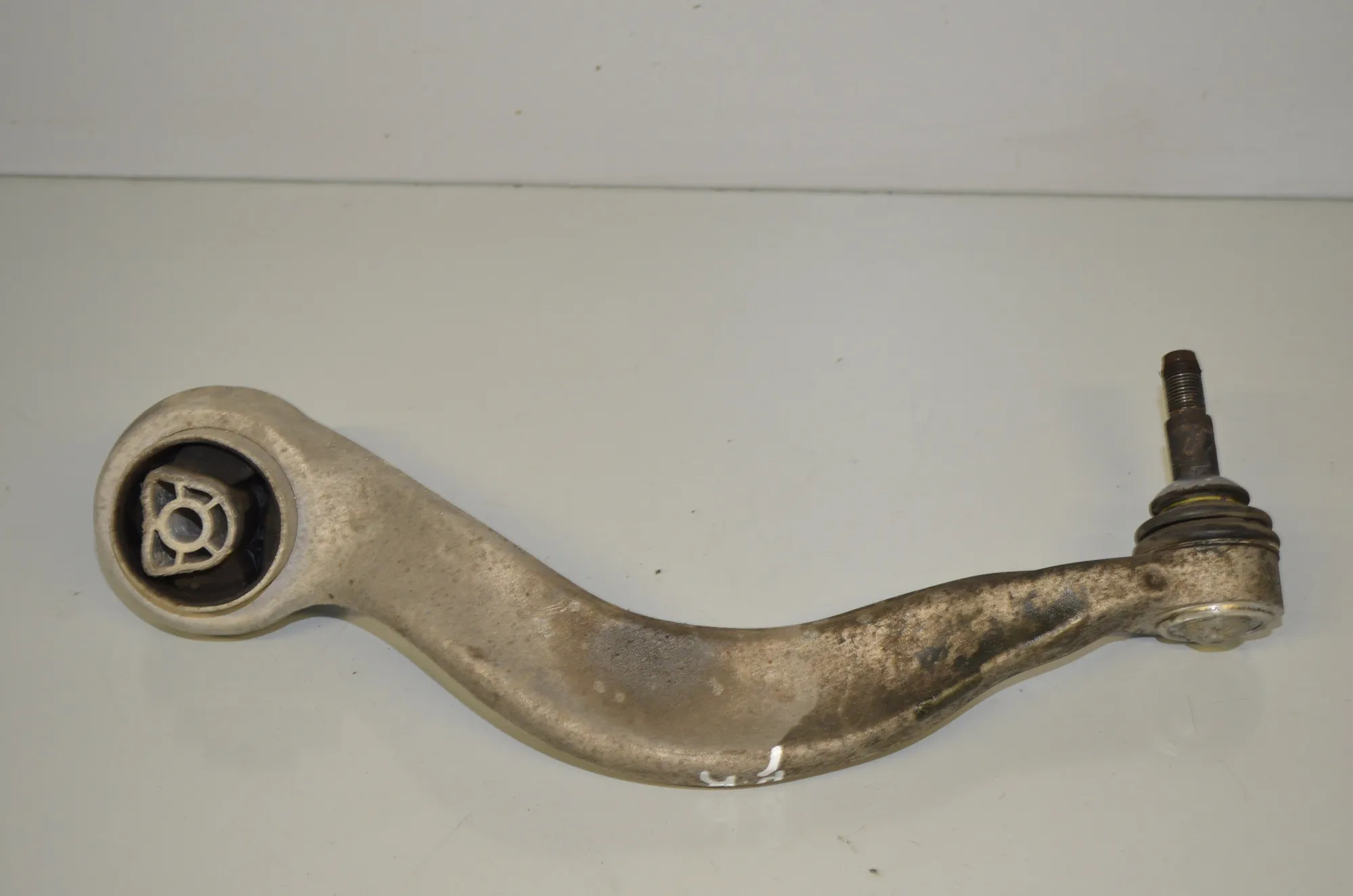 Front Left Curved Control Arm – OEM 6861157 · BMW 5 (G30) (2016 - -) M 550 i xDrive 2017 – 3