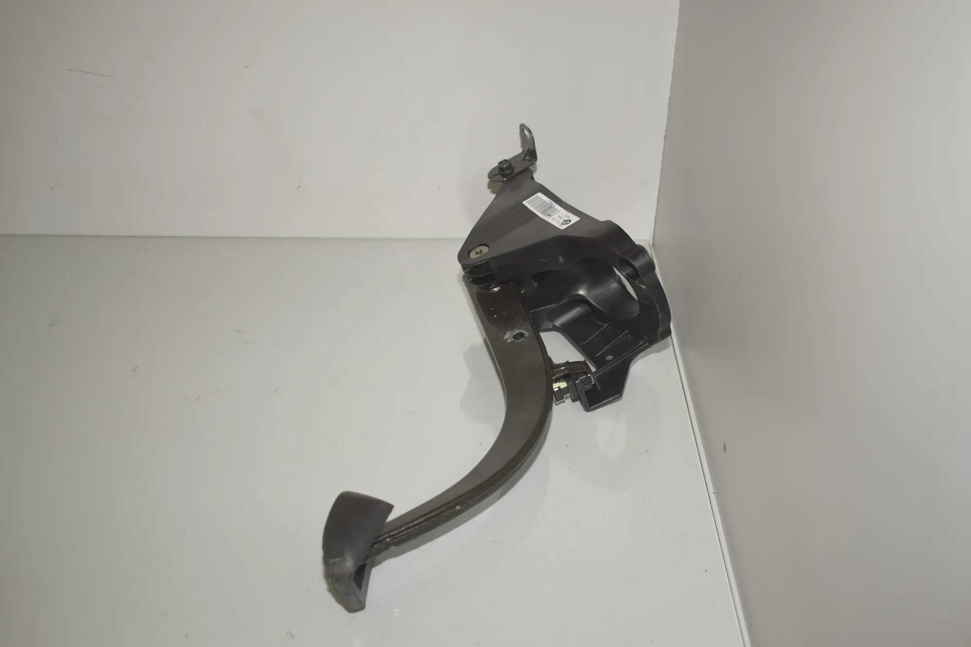 Brake Pedal – OEM 6799925 · BMW i3 (I01) s Electric 2022 – 3