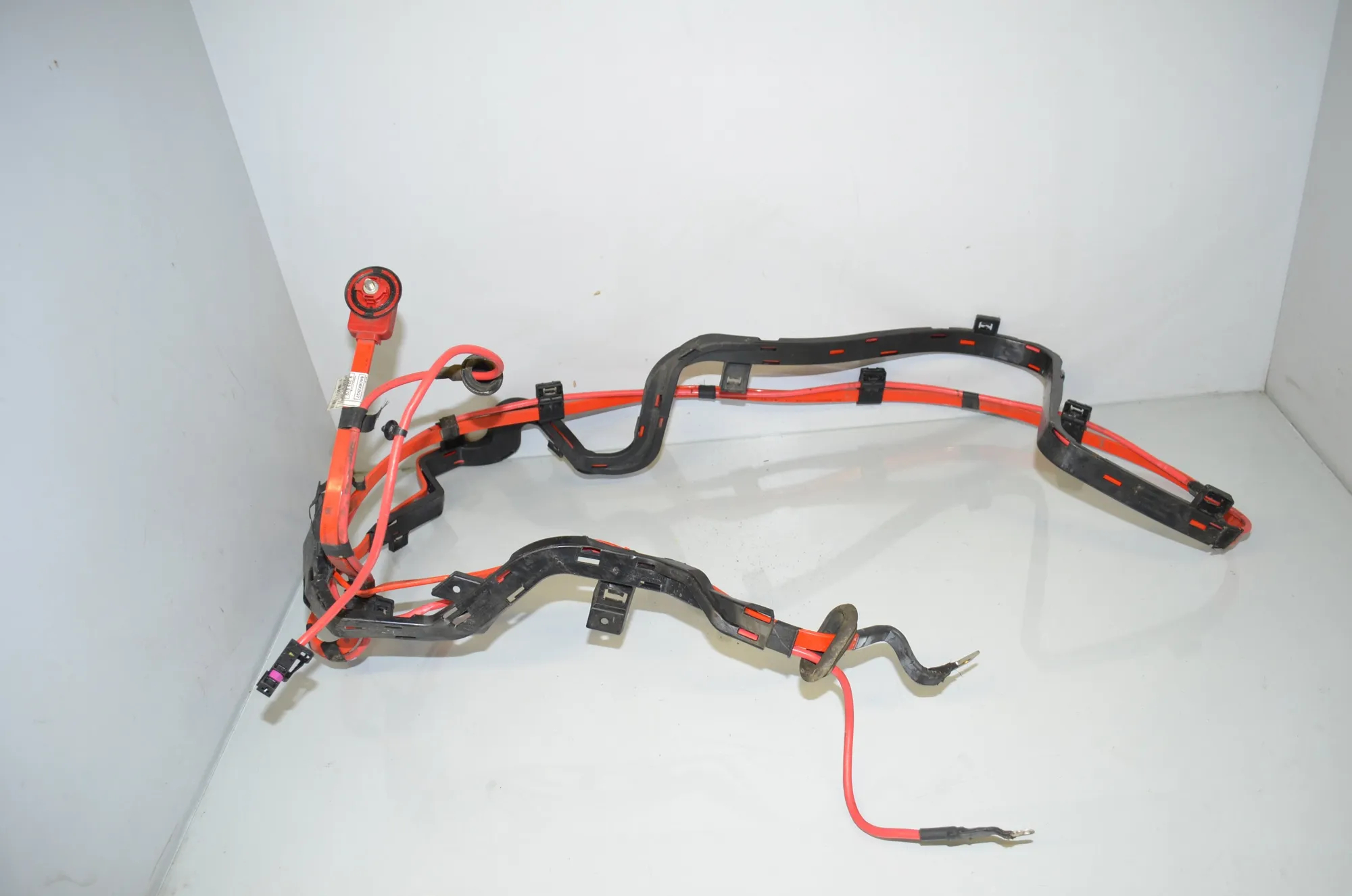 Positive Battery Cable – OEM 9325570 · BMW 3 (F30, F80) 330 d 2014 – 3