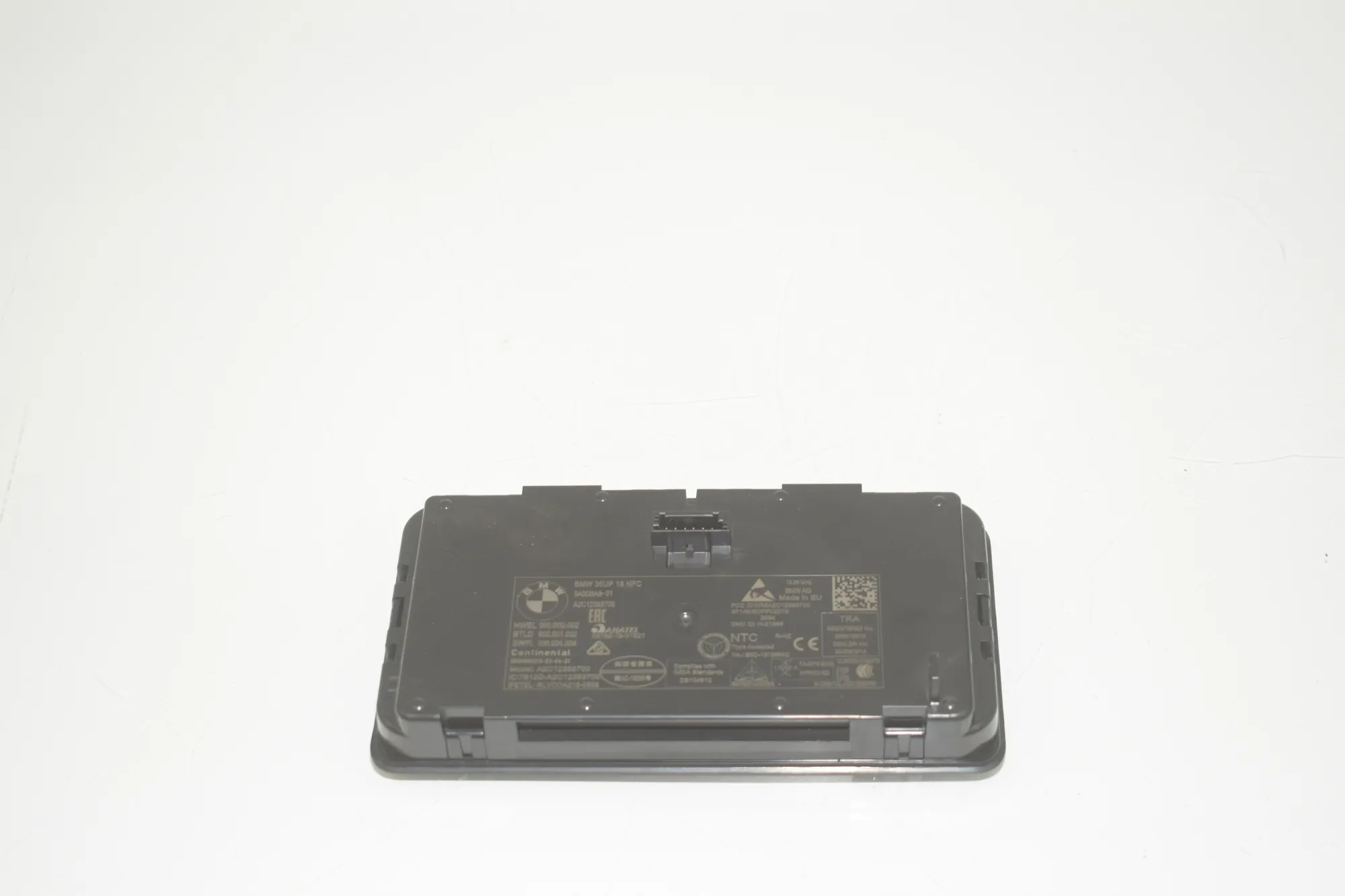 Wireless Charging Station – OEM 5A0D8A8 · BMW BMW 2 Coupe (G42, G87) 2021 – 3