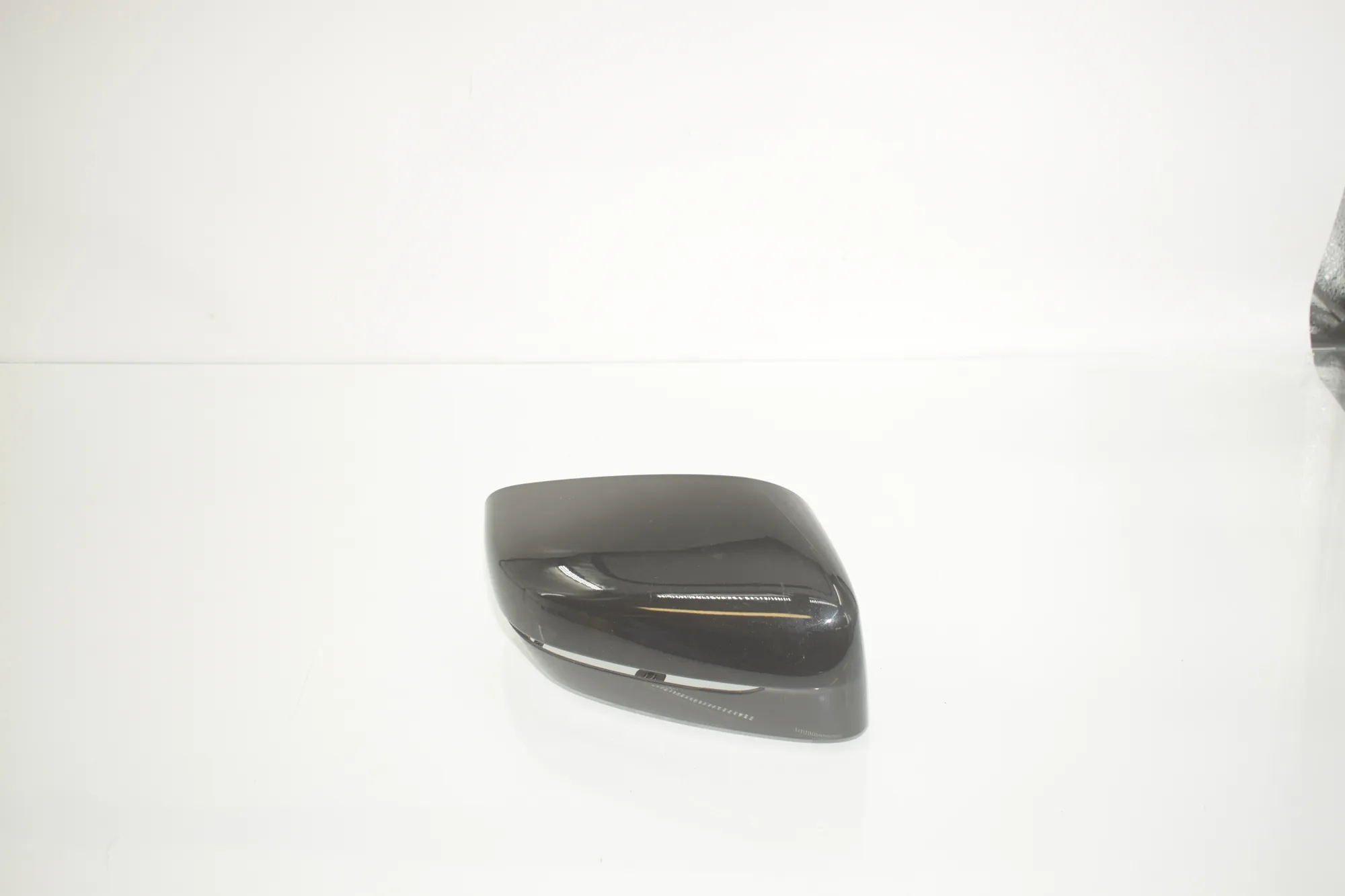 Front Right Mirror Trim – OEM 8491608 · BMW BMW 2 Coupe (G42, G87) 2021 – 3