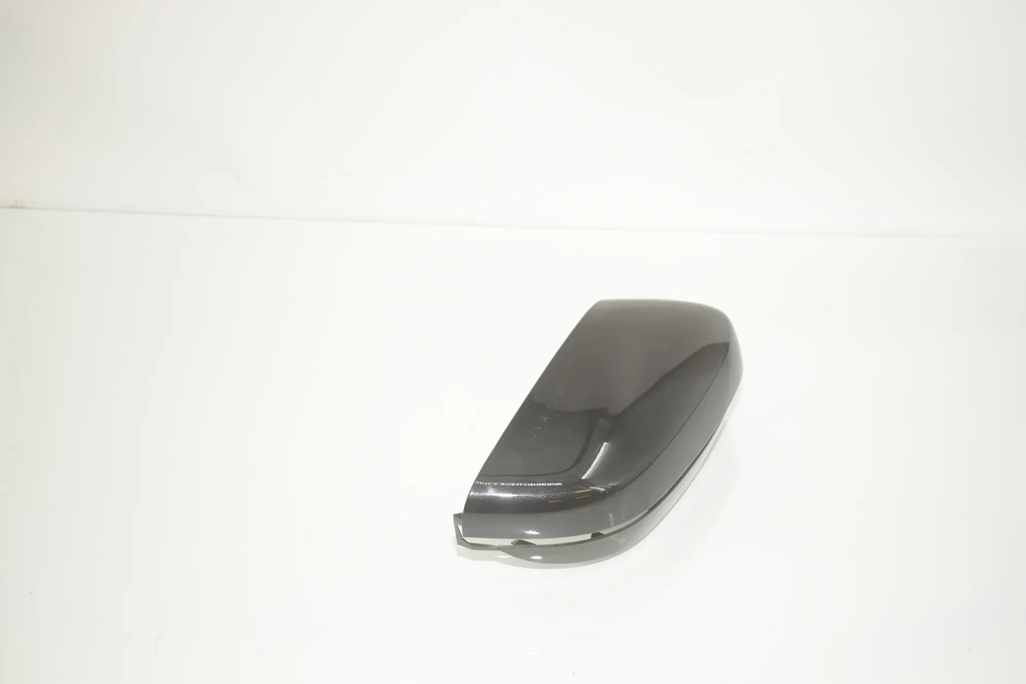 Front Right Mirror Trim – OEM 8491608 · BMW BMW 2 Coupe (G42, G87) 2021 – 2