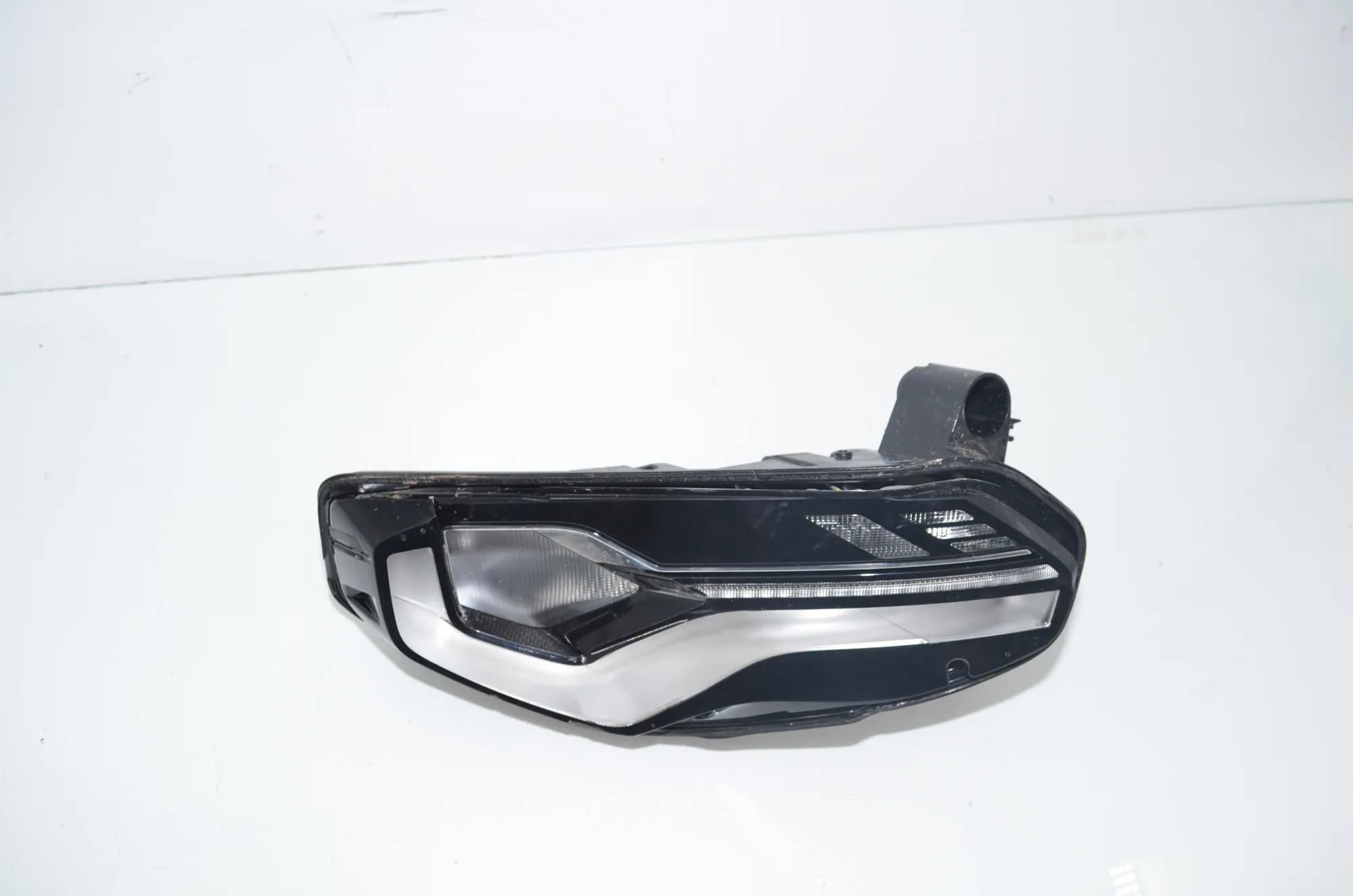 Rear Right Tail Light – OEM 8494328 · BMW BMW 2 Coupe (G42, G87) 2021 – 2