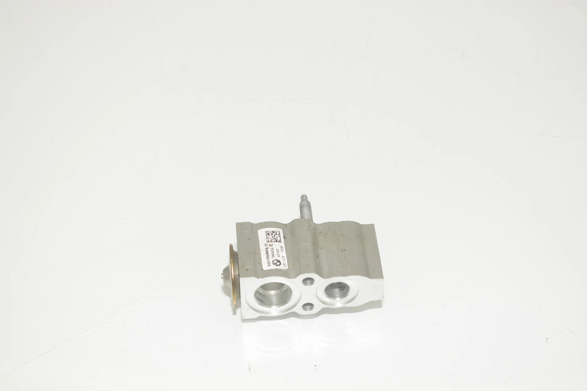 A/C Expansion Tank – OEM 6994989 · BMW BMW 2 Coupe (G42, G87) 2021 – 2