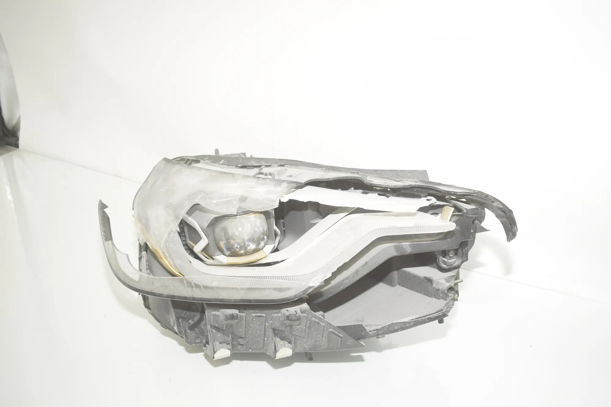 Front Right Headlight – OEM 5A320F4 · BMW BMW 2 Coupe (G42, G87) 2021 – 2