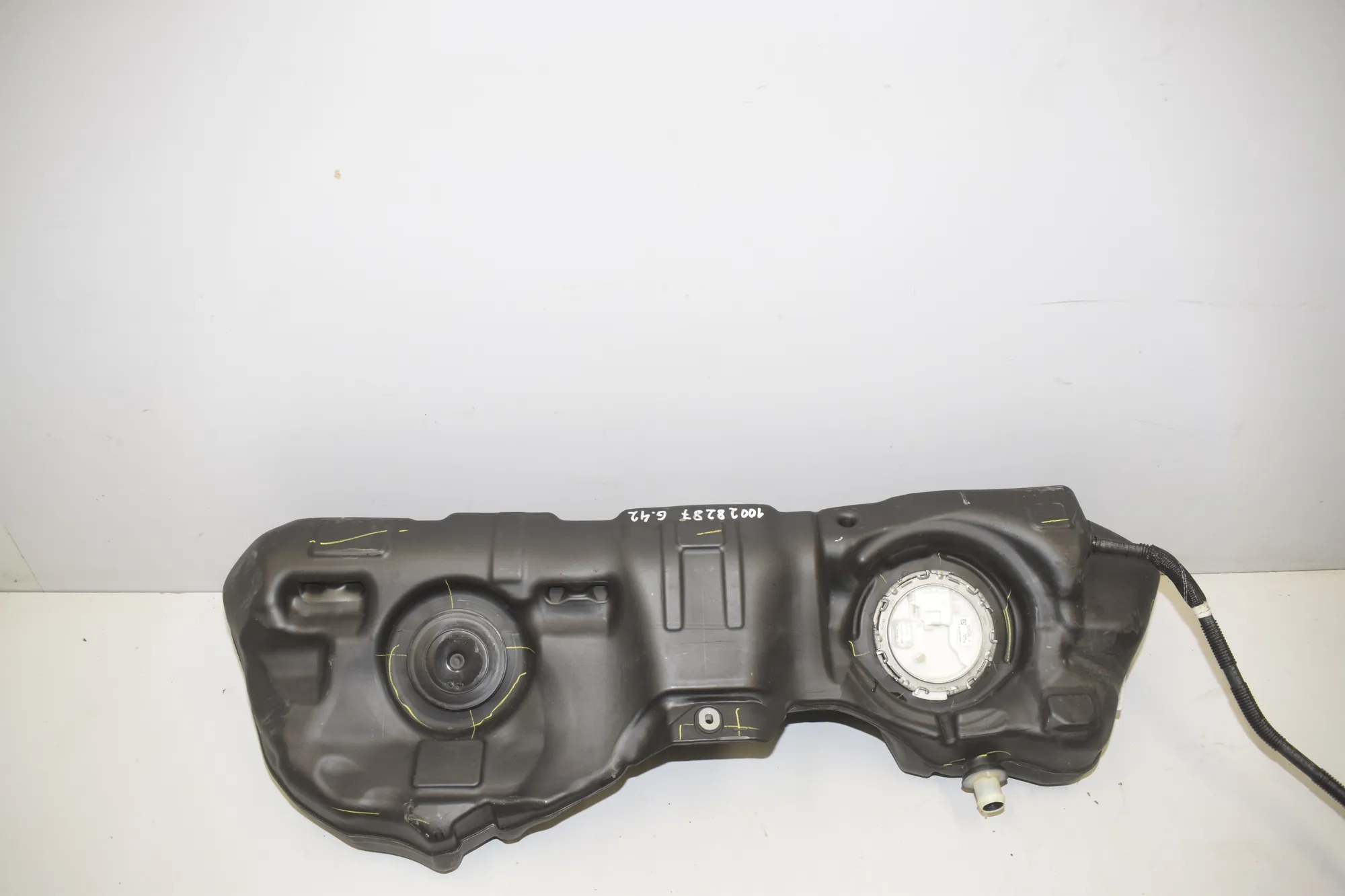 Fuel Tank – OEM 8740571 · BMW BMW 2 Coupe (G42, G87) 2021 – 2