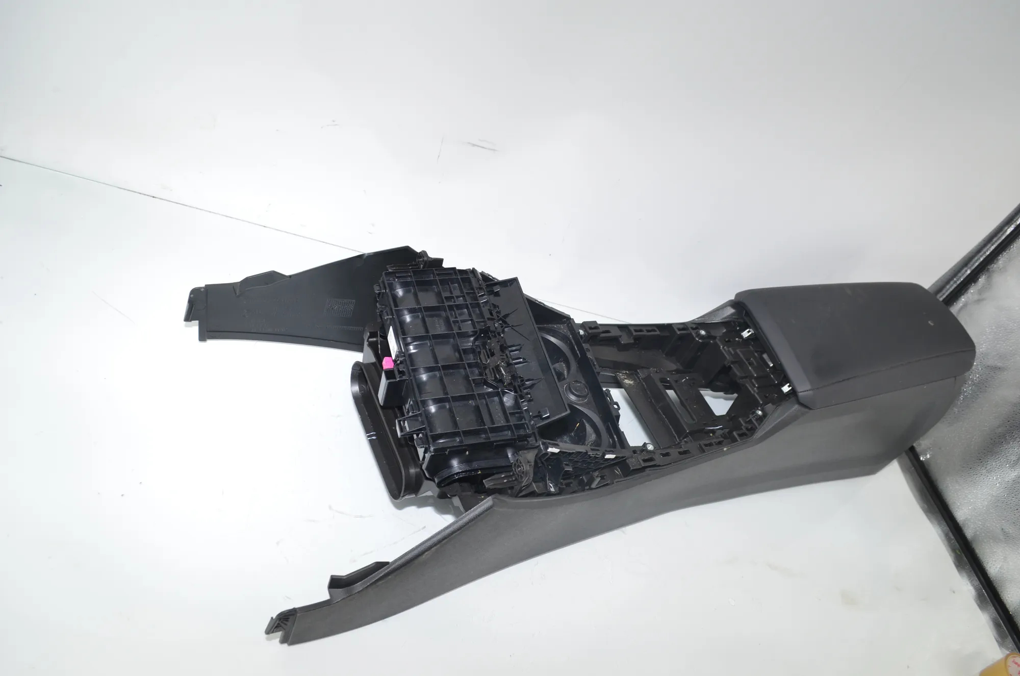 Center Console – OEM 6996833 · BMW BMW 2 Coupe (G42, G87) 2021 – 2