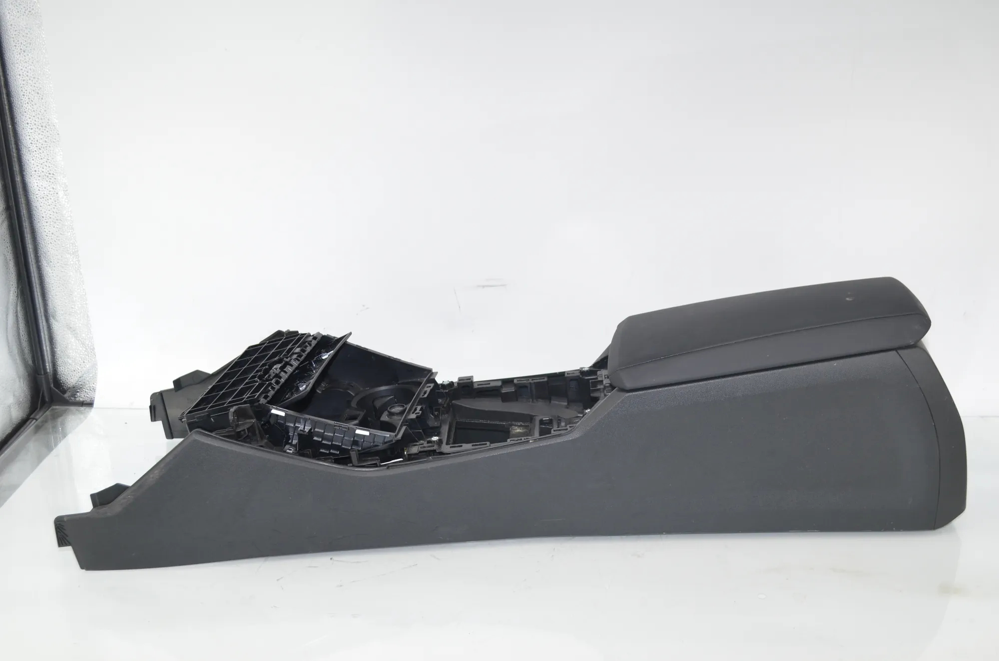 Center Console – OEM 6996833 · BMW BMW 2 Coupe (G42, G87) 2021