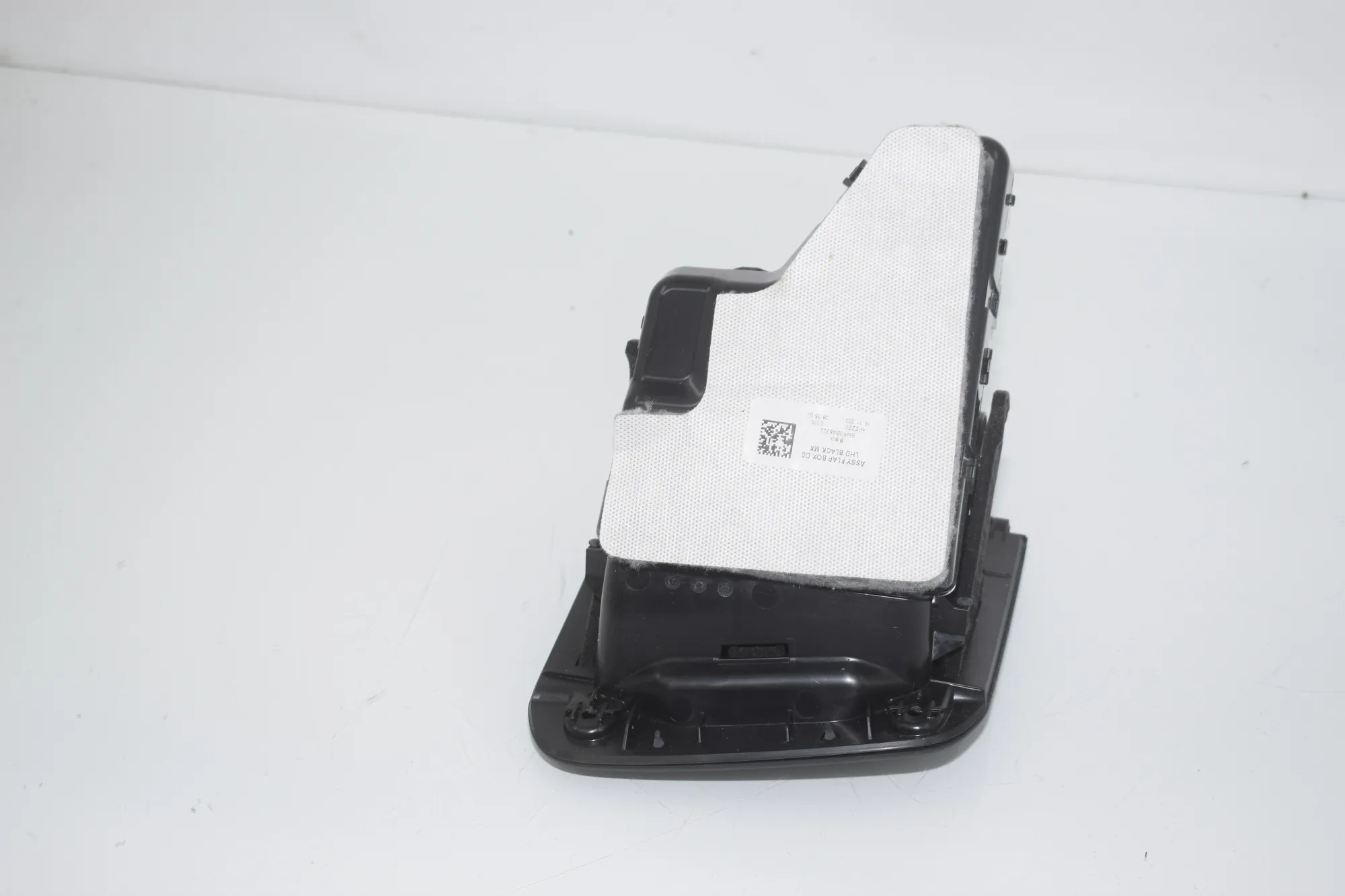 Glove Compartment – OEM 6999640 · BMW BMW 2 Coupe (G42, G87) 2021 – 4