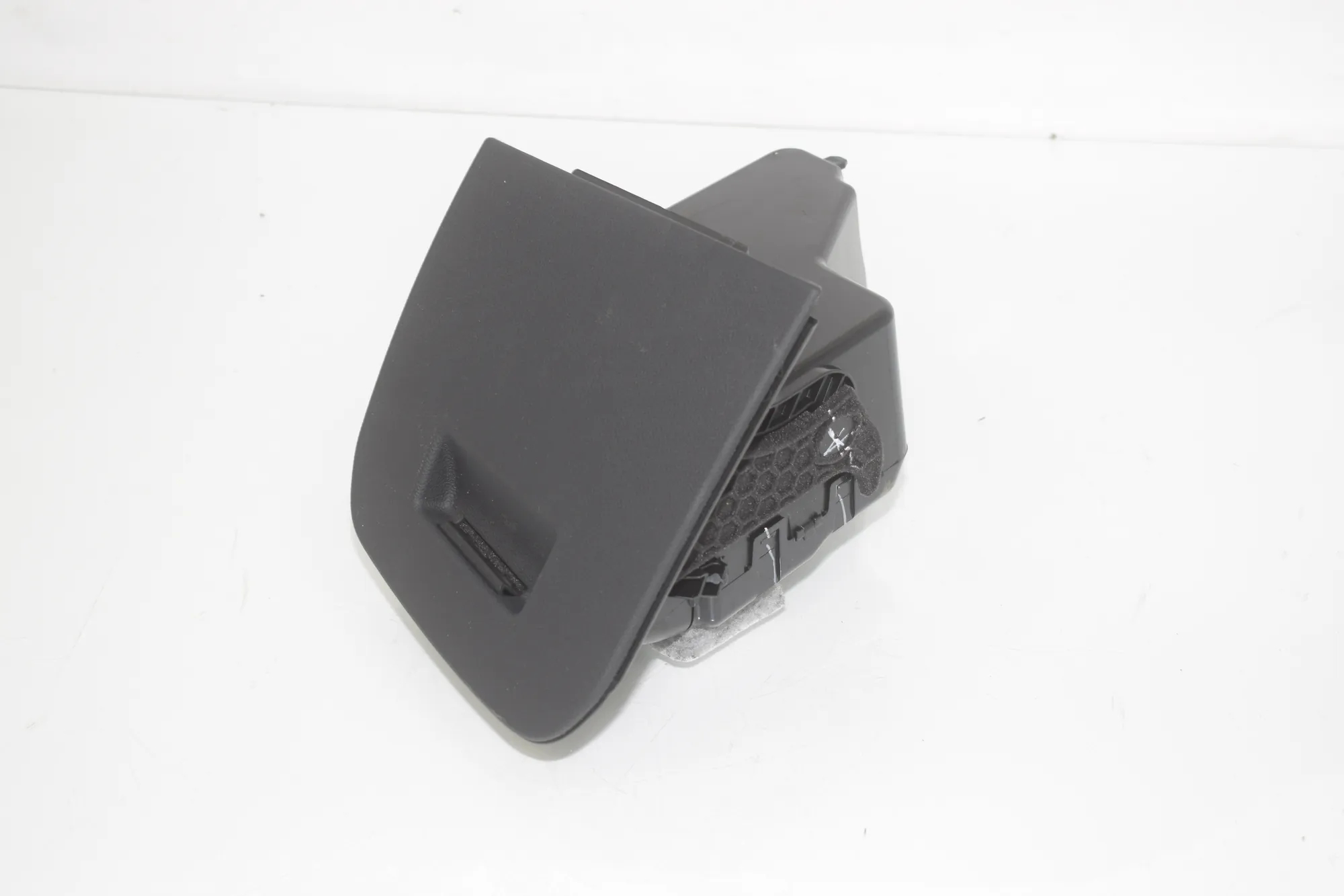Glove Compartment – OEM 6999640 · BMW BMW 2 Coupe (G42, G87) 2021 – 3