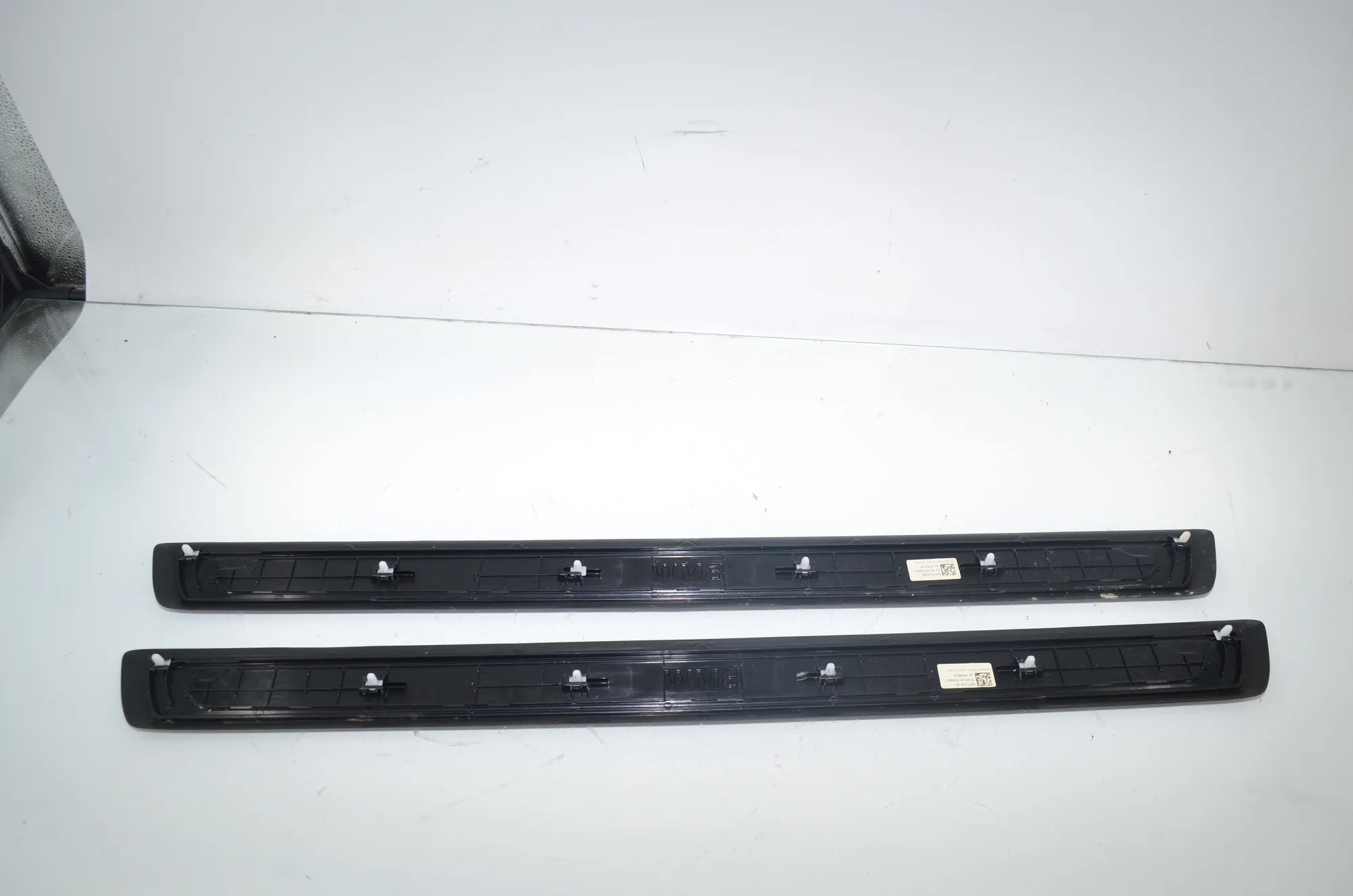 Door Sill Trim Kit – OEM 8077315 · BMW BMW 2 Coupe (G42, G87) 2021 – 3
