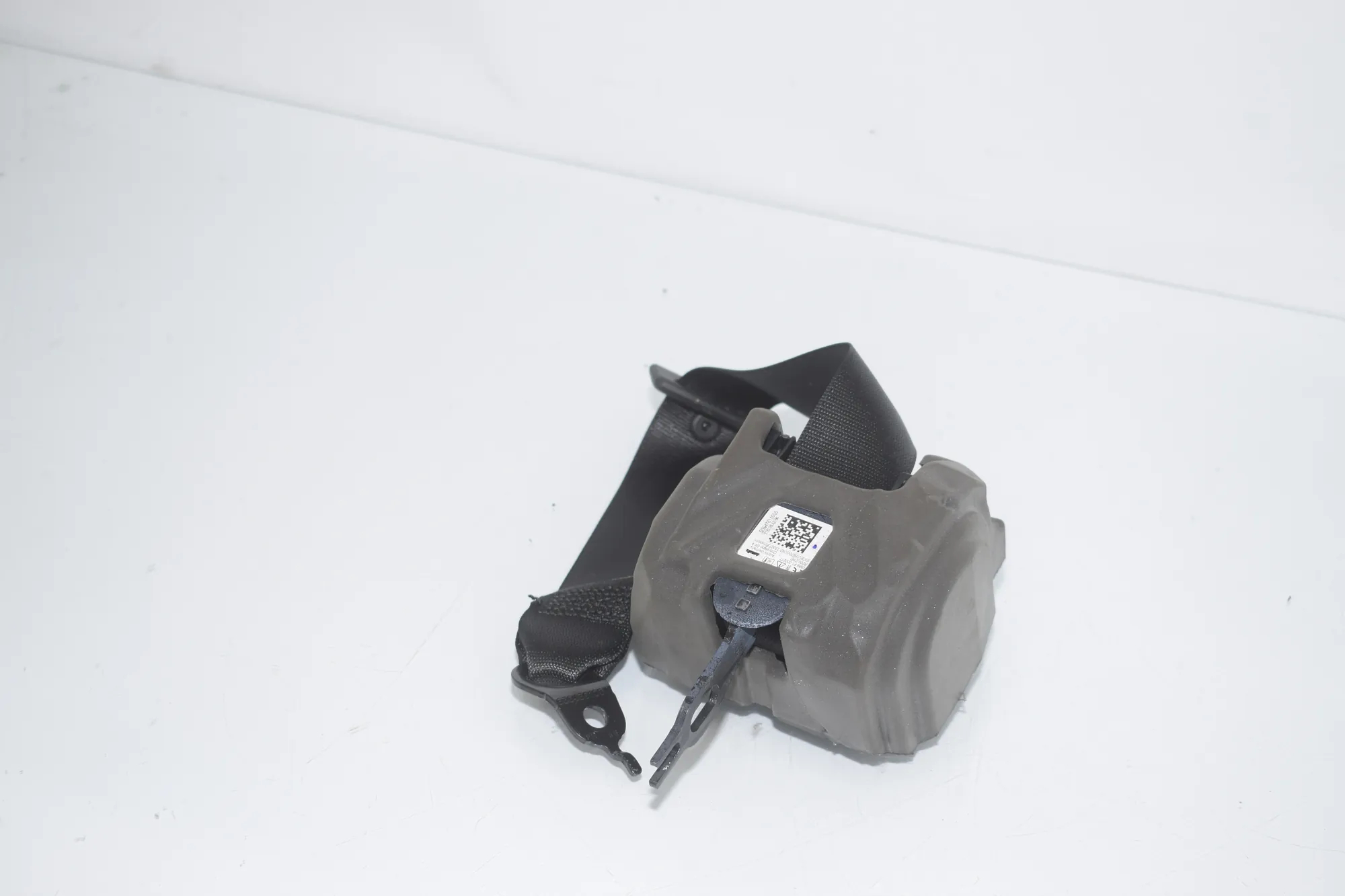 Rear Left Seatbelt – OEM 9476110 · BMW BMW 2 Coupe (G42, G87) 2021 – 2