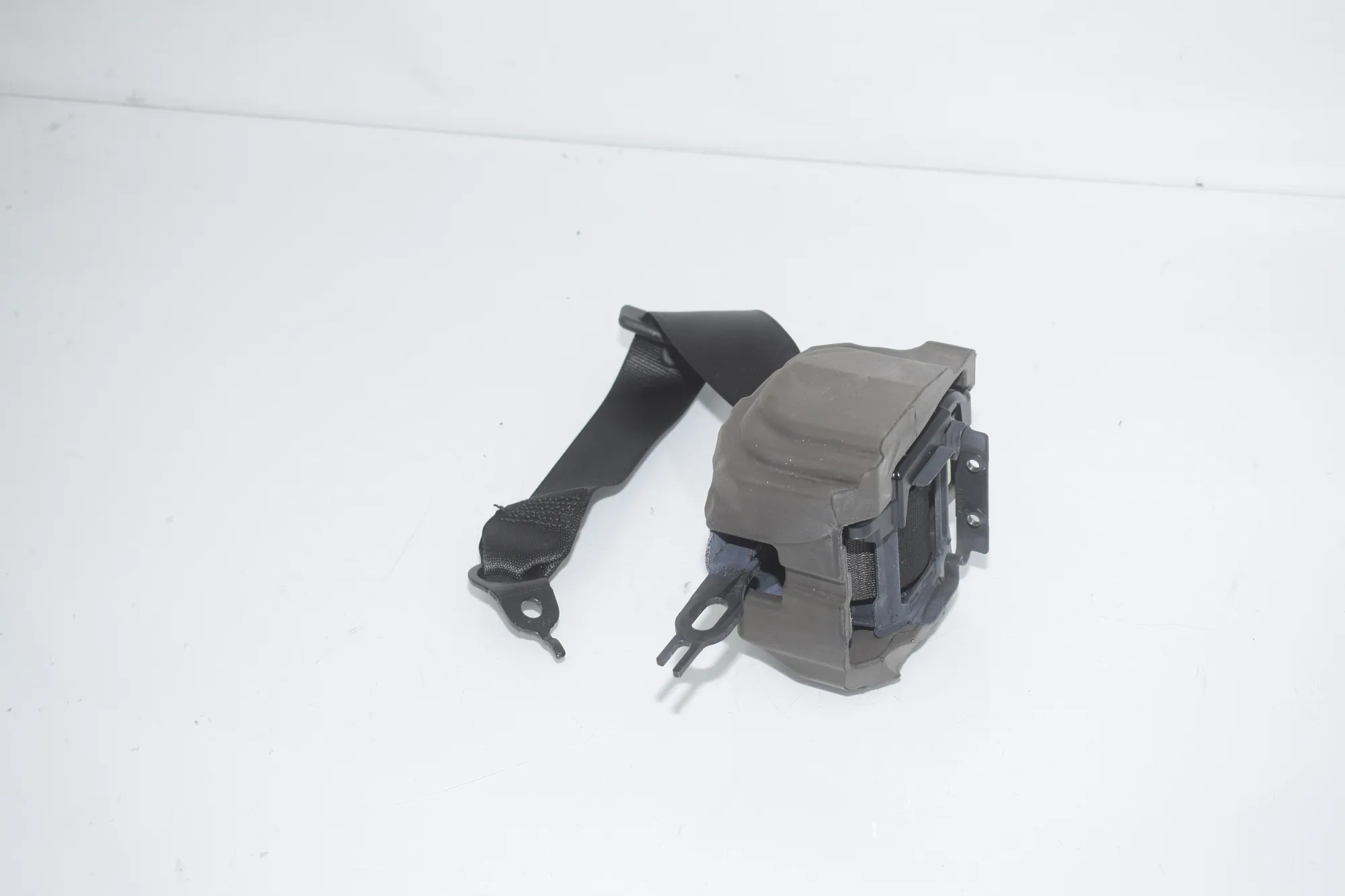 Rear Left Seatbelt – OEM 9476110 · BMW BMW 2 Coupe (G42, G87) 2021 – 3