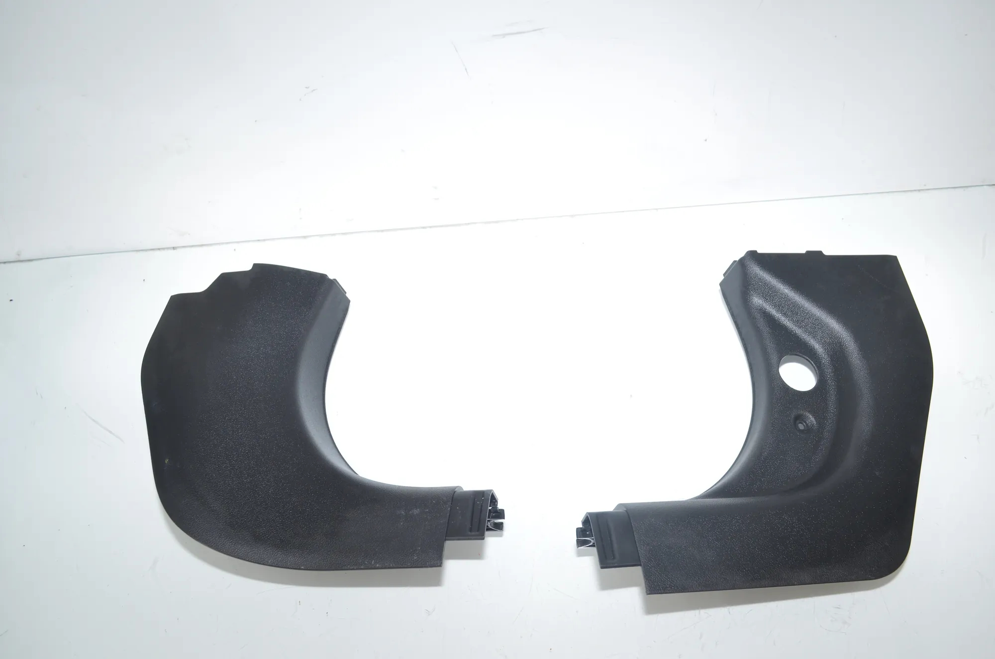 Front Right Interior Step Trim – OEM 7446428 · BMW BMW 2 Coupe (G42, G87) 2021