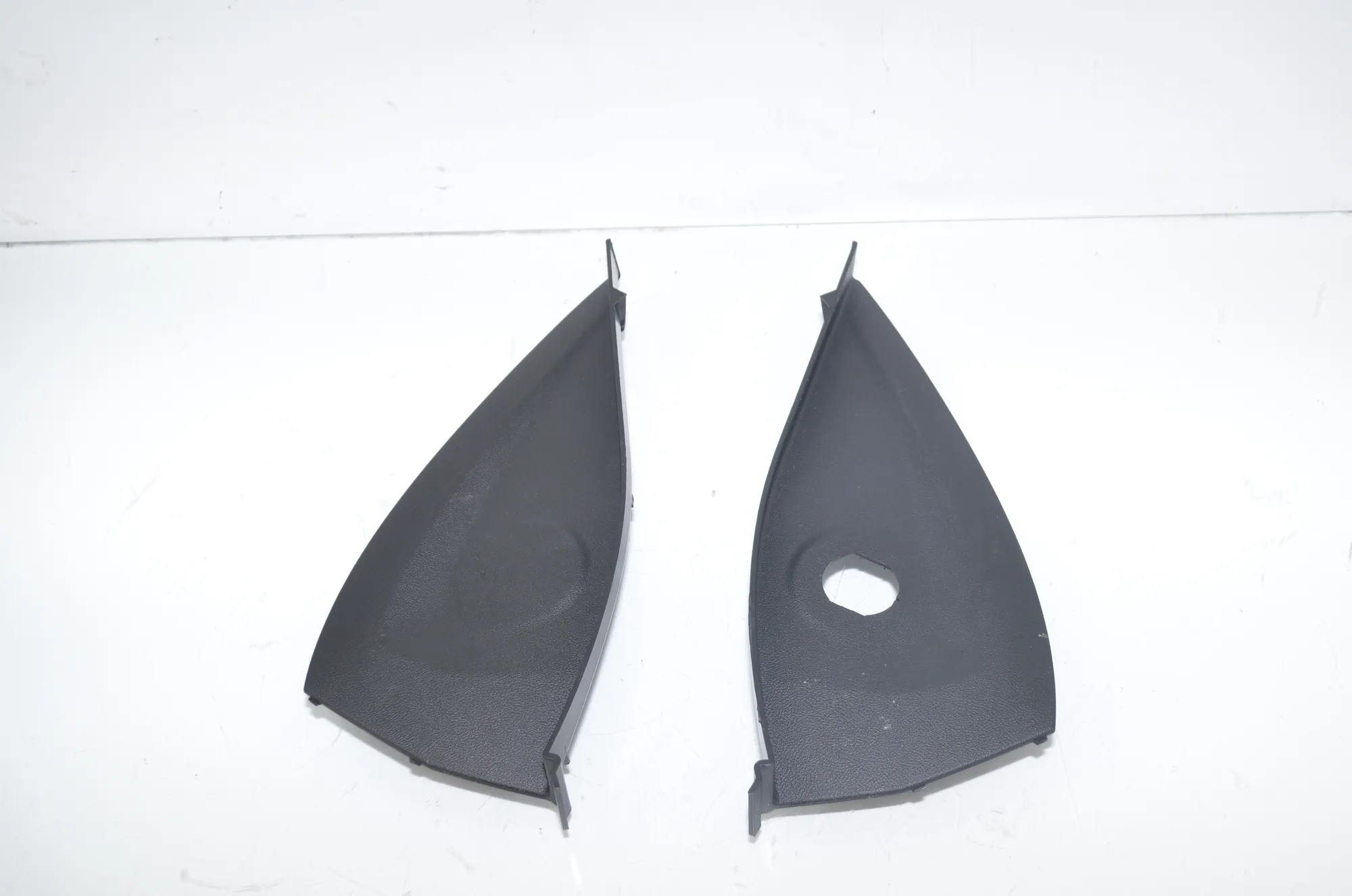 Dashboard Side Trim – OEM 9875503 · BMW BMW 2 Coupe (G42, G87) 2021