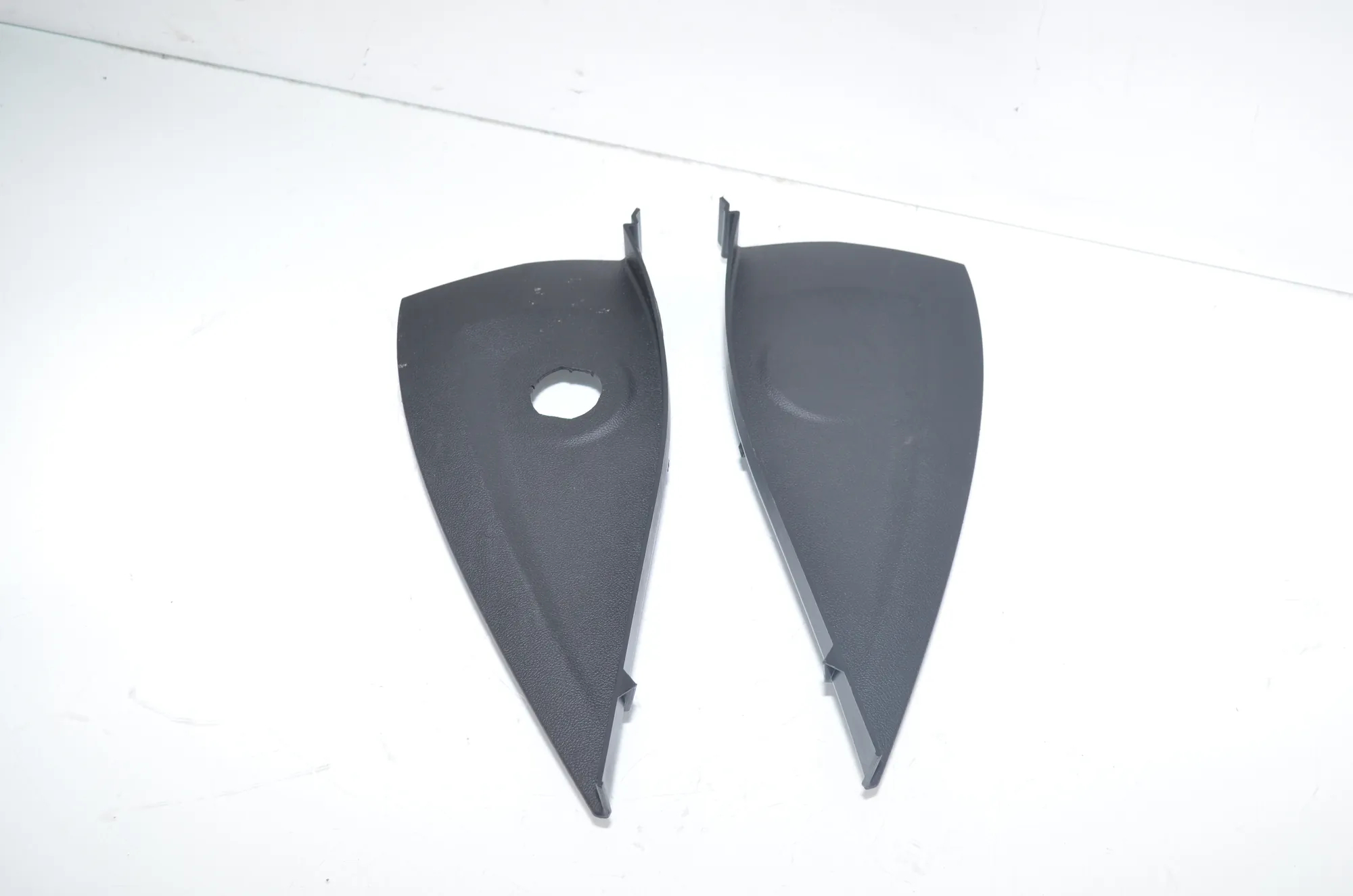 Dashboard Side Trim – OEM 9875503 · BMW BMW 2 Coupe (G42, G87) 2021 – 2
