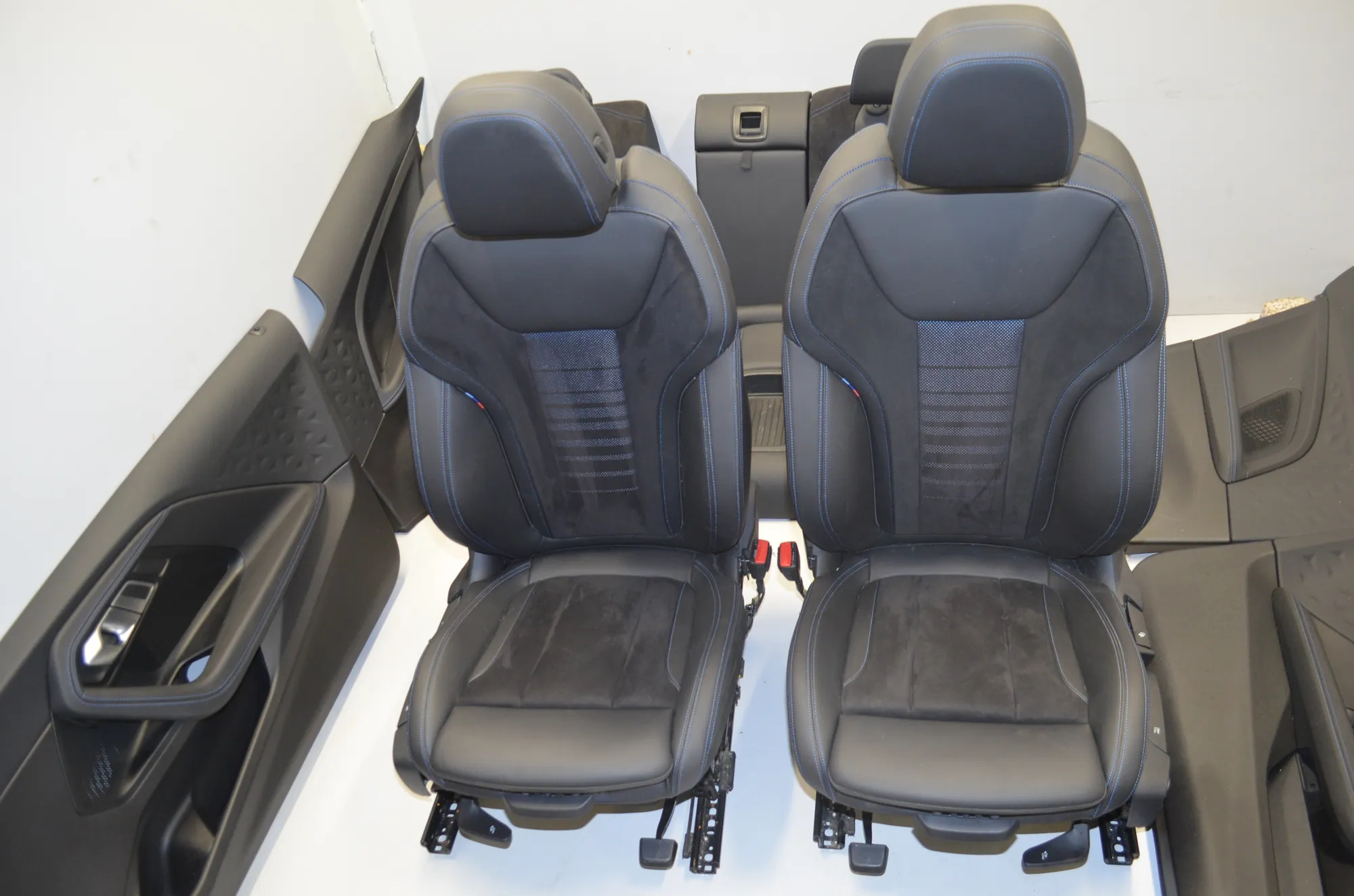 Seat set · BMW BMW 2 Coupe (G42, G87) 2021 – 3