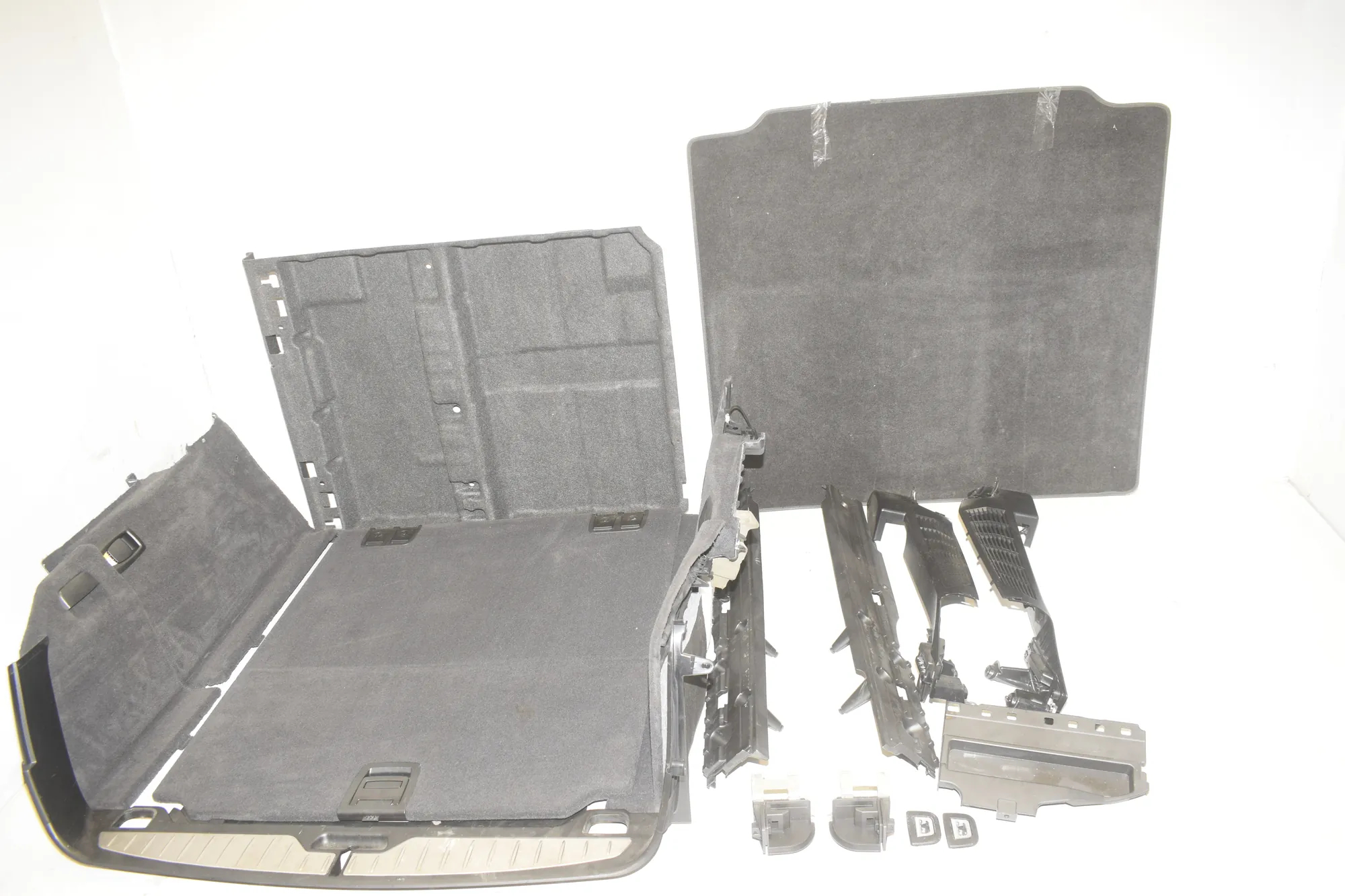 Trunk Trim Kit – OEM 9200529 · BMW 5 Touring (F11) M 550 d xDrive 2016 – 5