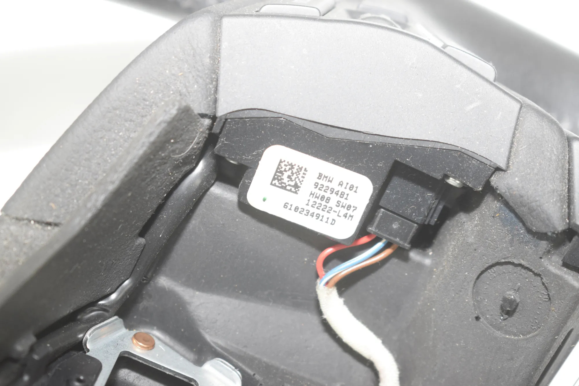Steering Wheel – OEM 9229481 · BMW 5 Touring (F11) 530 d xDrive 2012 – 6