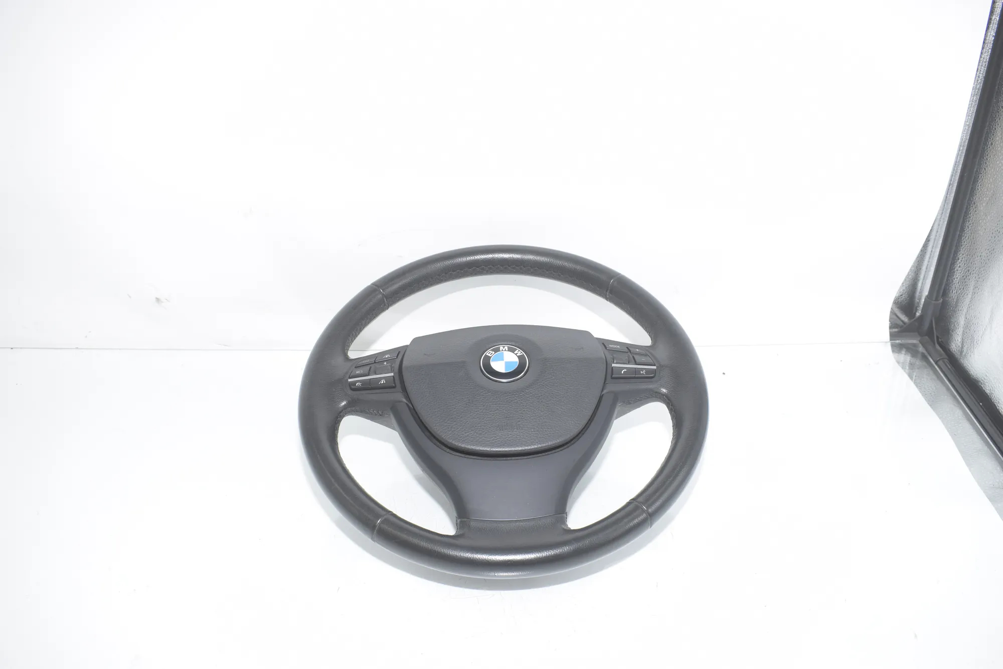 Steering Wheel – OEM 9229481 · BMW 5 Touring (F11) 530 d xDrive 2012