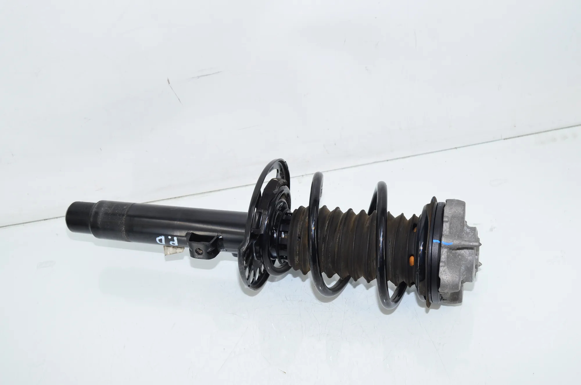 Front Right Shock Absorber – OEM 6896530 · BMW BMW 2 Coupe (G42, G87) 2021