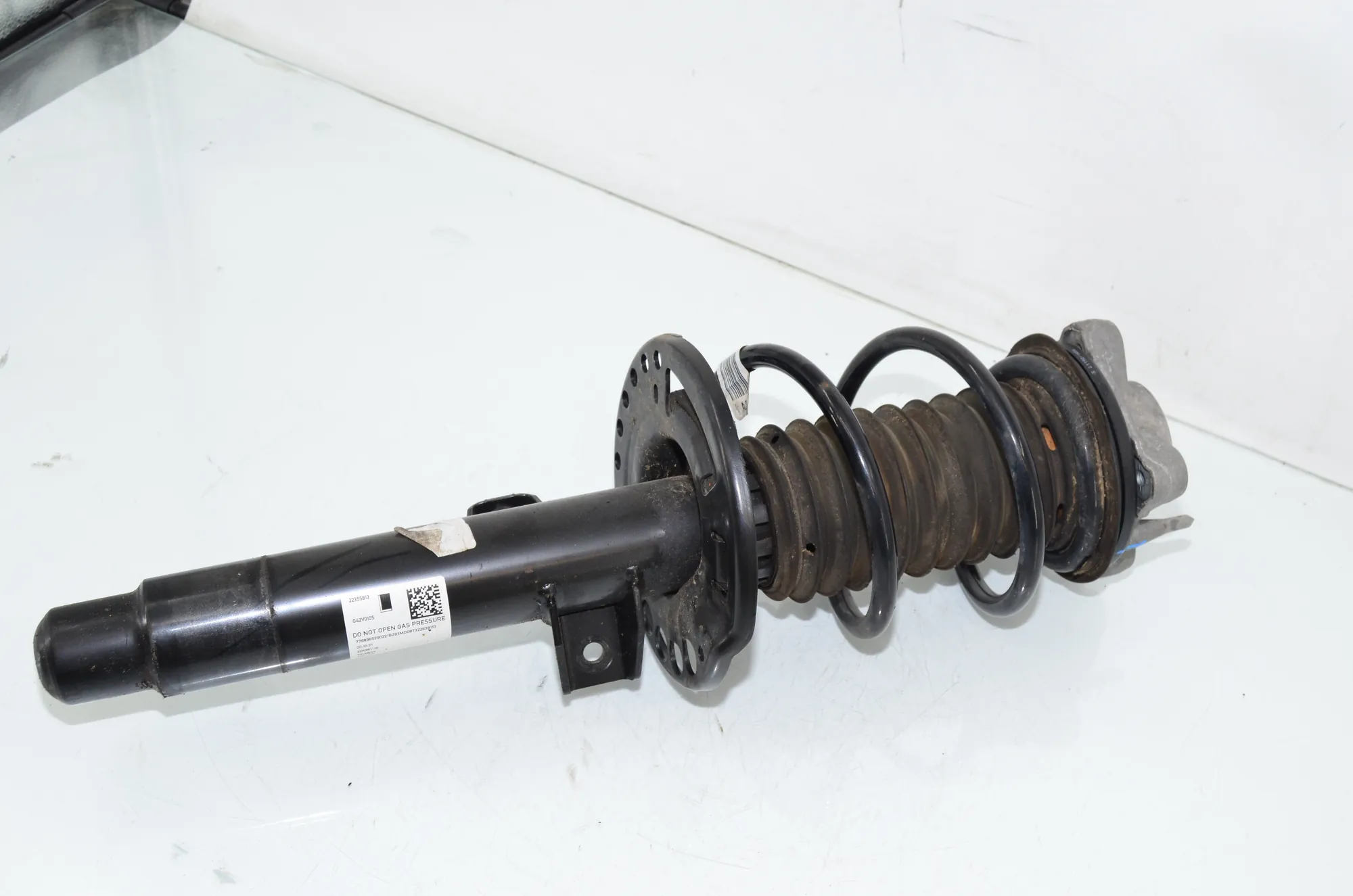 Front Left Shock Absorber – OEM 6896529 · BMW BMW 2 Coupe (G42, G87) 2021