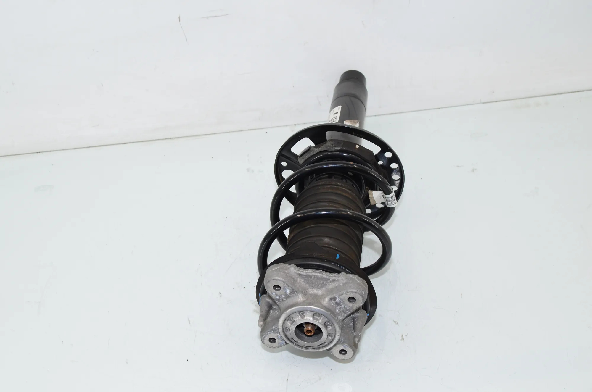 Front Left Shock Absorber – OEM 6896529 · BMW BMW 2 Coupe (G42, G87) 2021 – 3