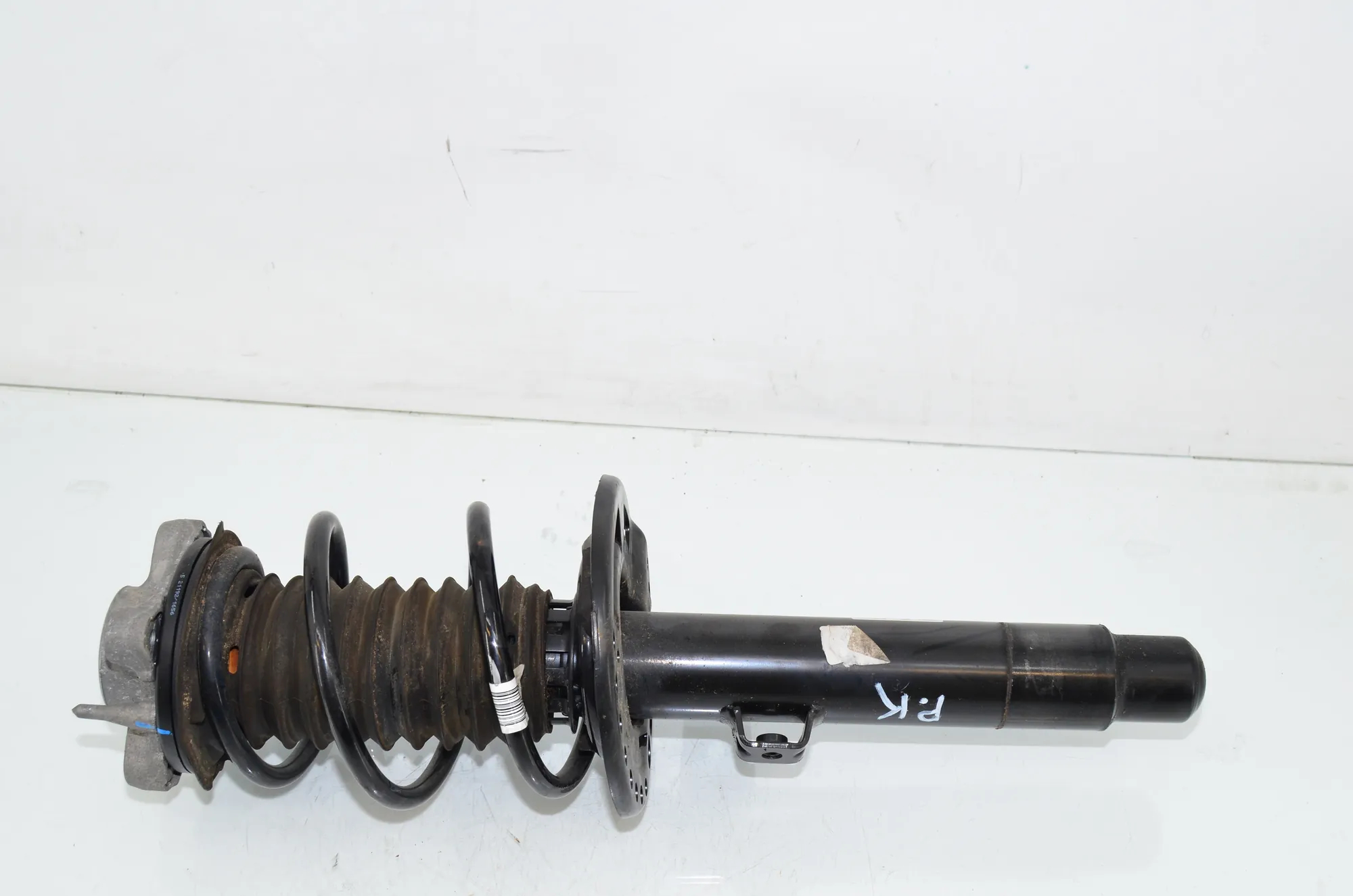Front Left Shock Absorber – OEM 6896529 · BMW BMW 2 Coupe (G42, G87) 2021 – 2
