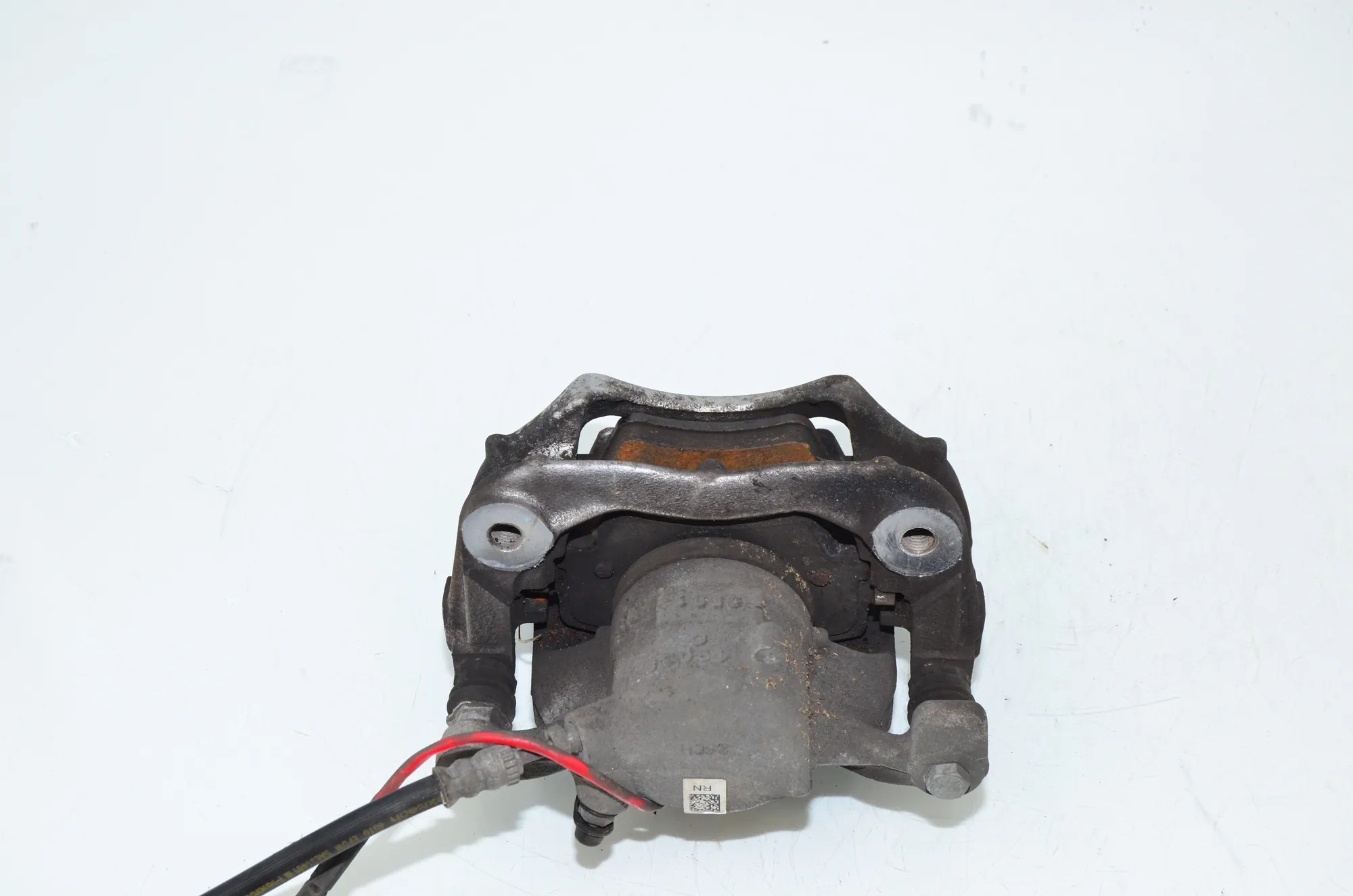 Front Left Brake Caliper – OEM 6860265 · BMW BMW 2 Coupe (G42, G87) 2021 – 3