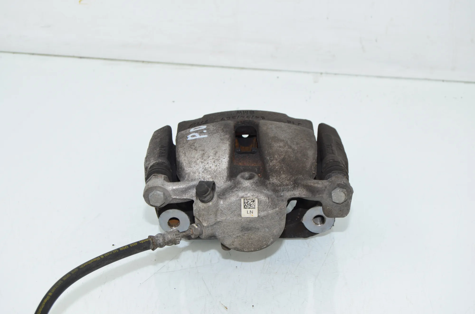 Front Right Brake Caliper – OEM 6860266 · BMW BMW 2 Coupe (G42, G87) 2021 – 2