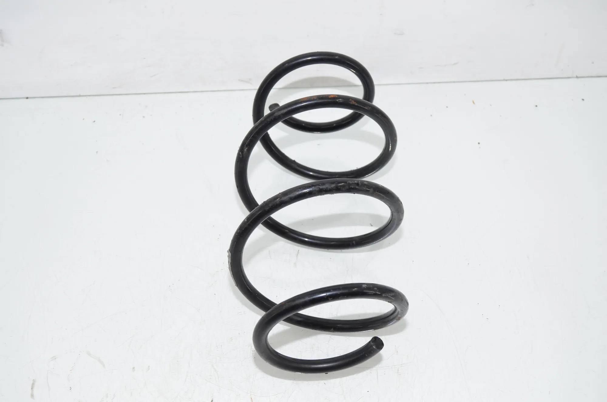 Front Right Coil Spring – OEM 6851922 · BMW 3 Touring (F31) 330 d 2013