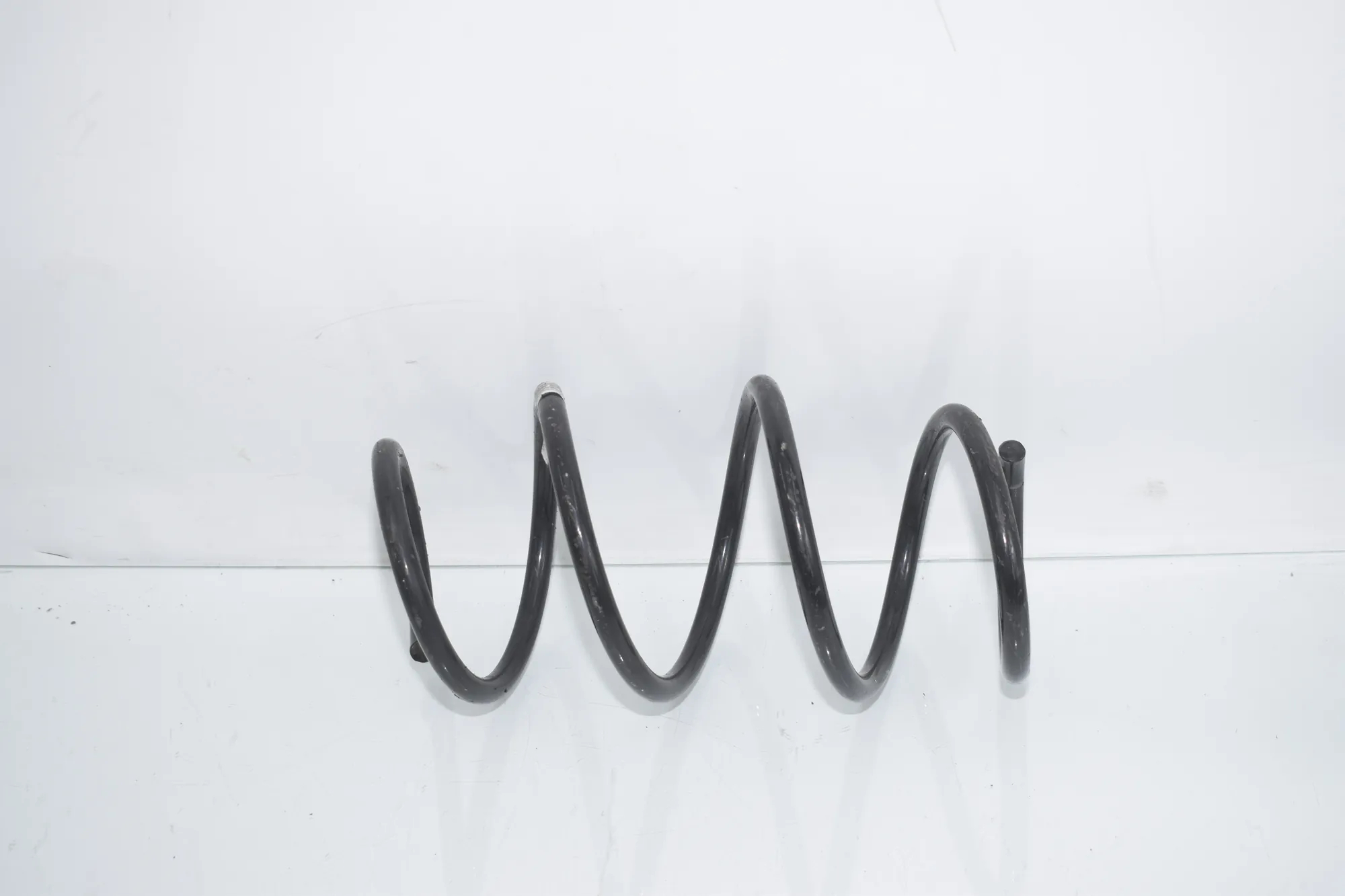 Front Right Coil Spring – OEM 6866503 · BMW 2 Gran Tourer (F46) 216 i 2018