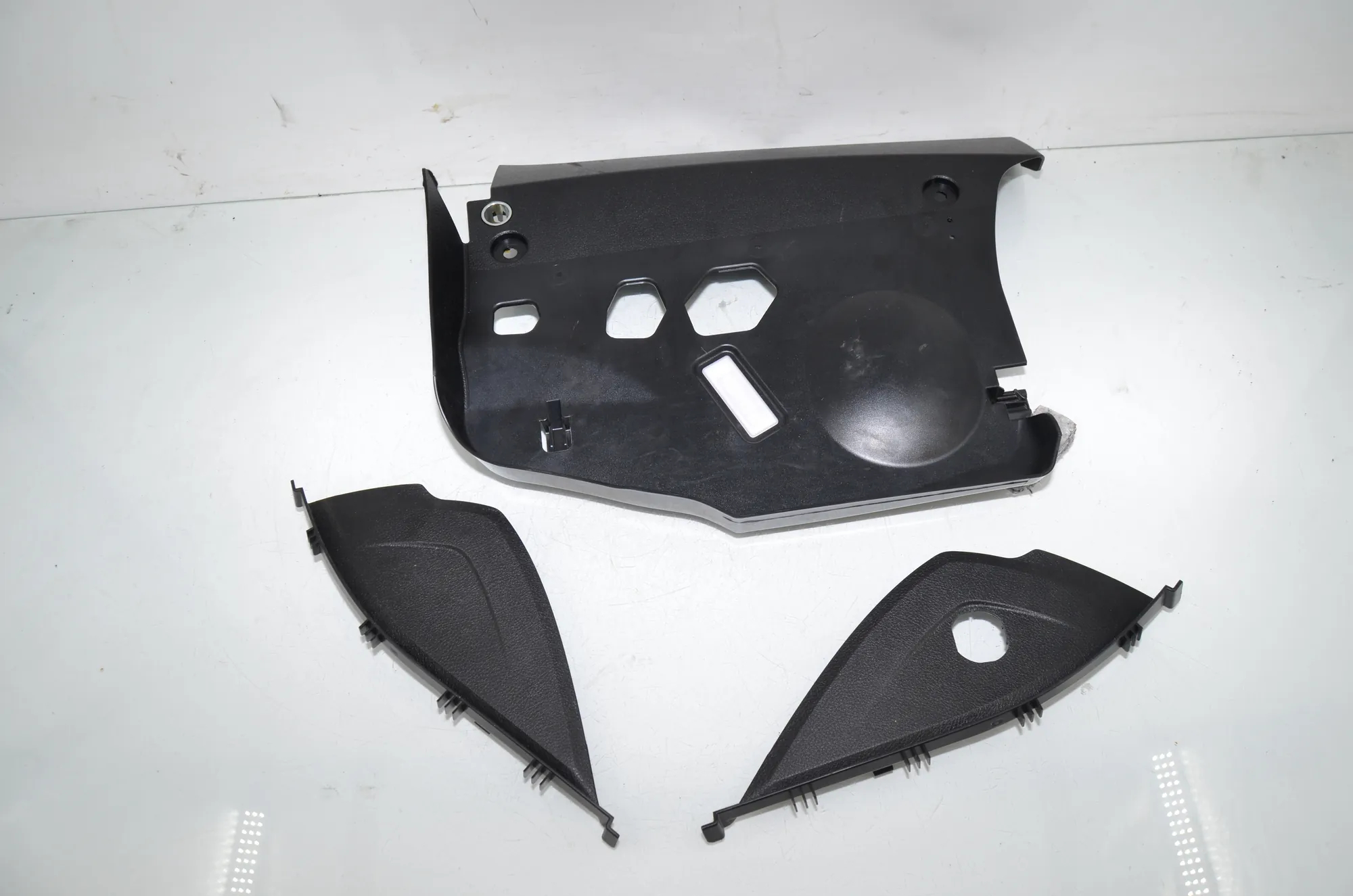 Dashboard Lower Trim – OEM 9218567 · BMW 4 Gran Coupe (F36) 430 d 2016