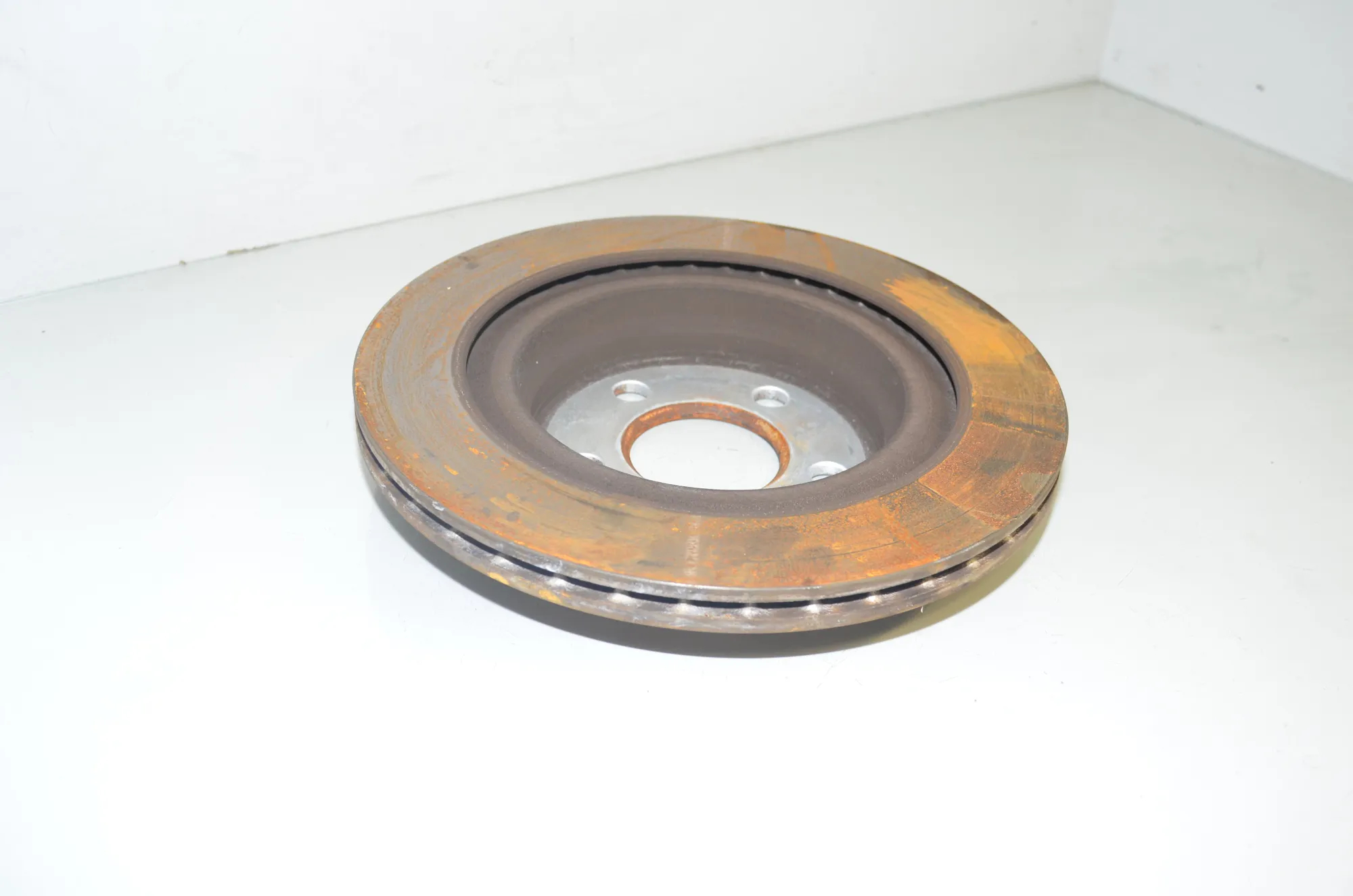 Rear Right Brake Disc – OEM 6799369 · BMW X1 (F48) xDrive 20 i 2019 – 4