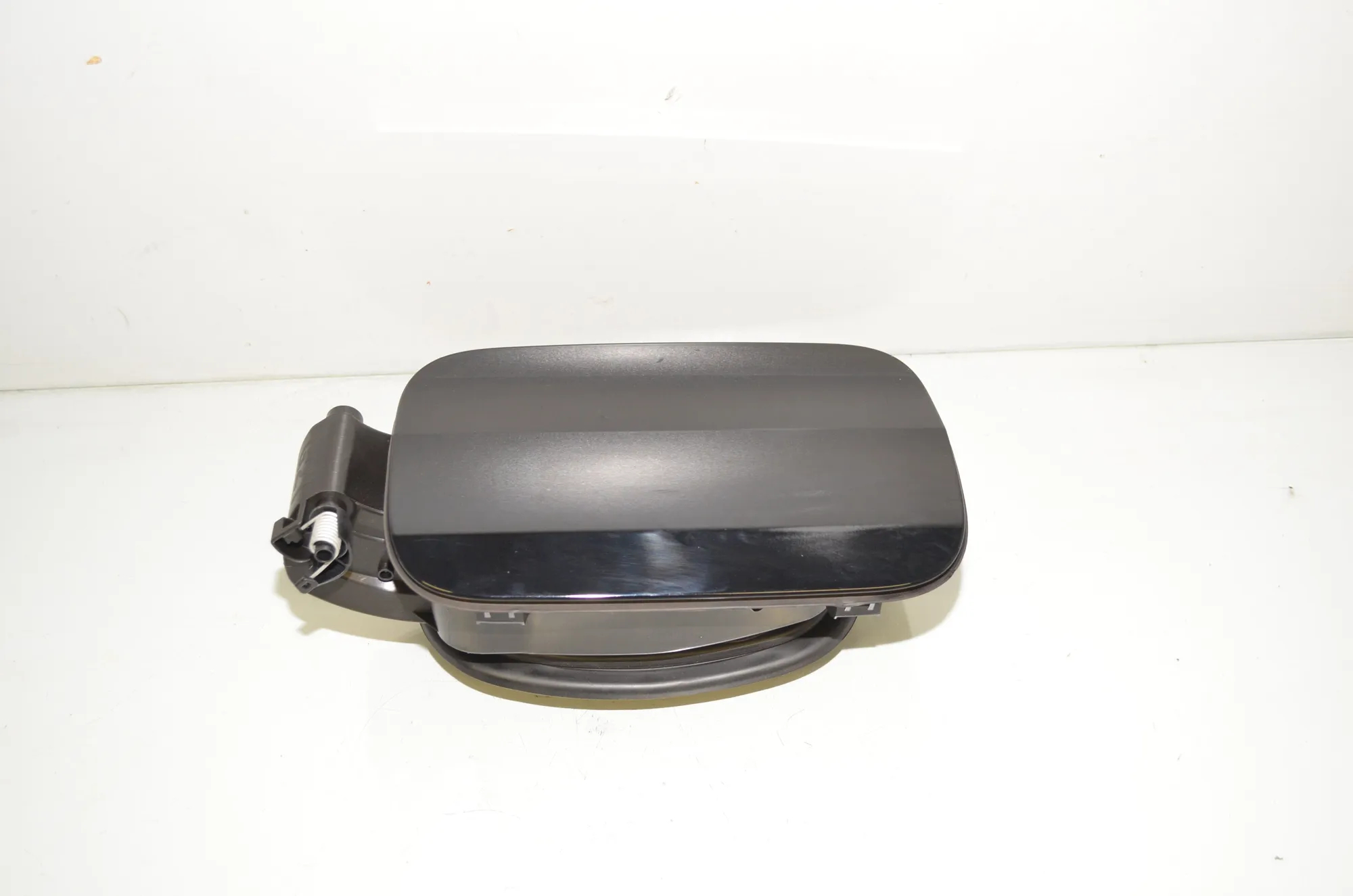 Fuel Tank Flap Cap – OEM 7433410 · BMW 3 Touring (G21) (2019 - -) 320 d 2020 – 2